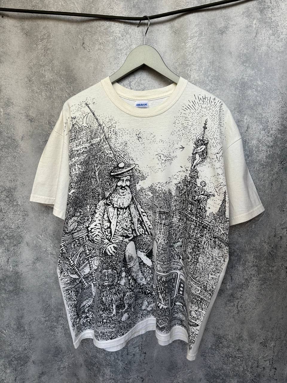 Arts & Science Gildan Graphic T-Shirt Fringe Festival Illustration Art Tee Size US XL / EU 56 / 4 - 2 Thumbnail