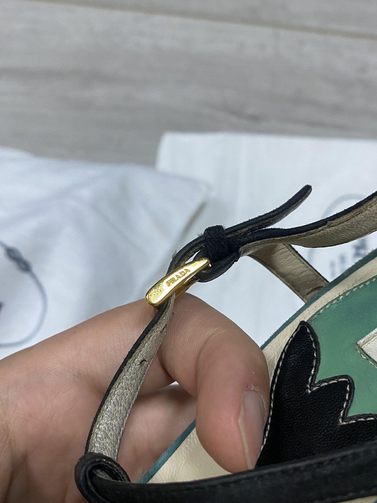 Prada Prada heels flower dust bag Size US 5 / IT 35 - 11 Thumbnail