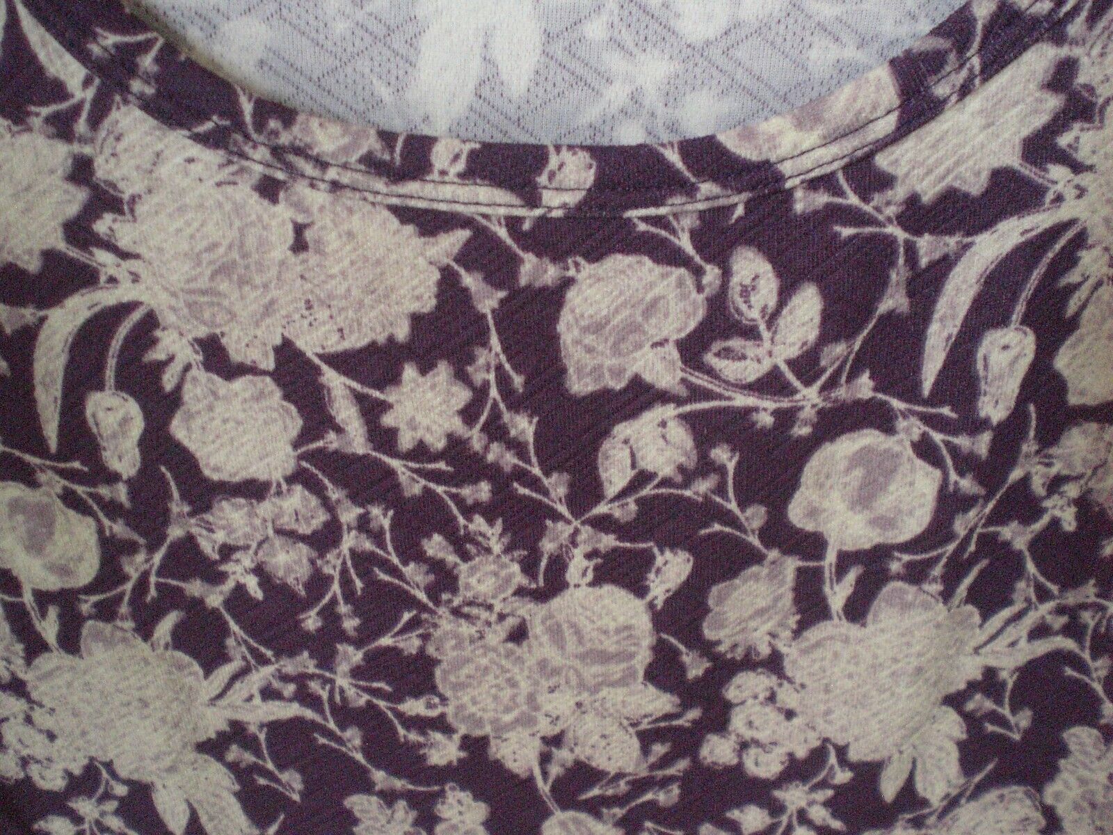 Other NWT LuLaRoe Nicole Dress Plum with Cream Floral SMALL Size S / US 4 / IT 40 - 7 Thumbnail