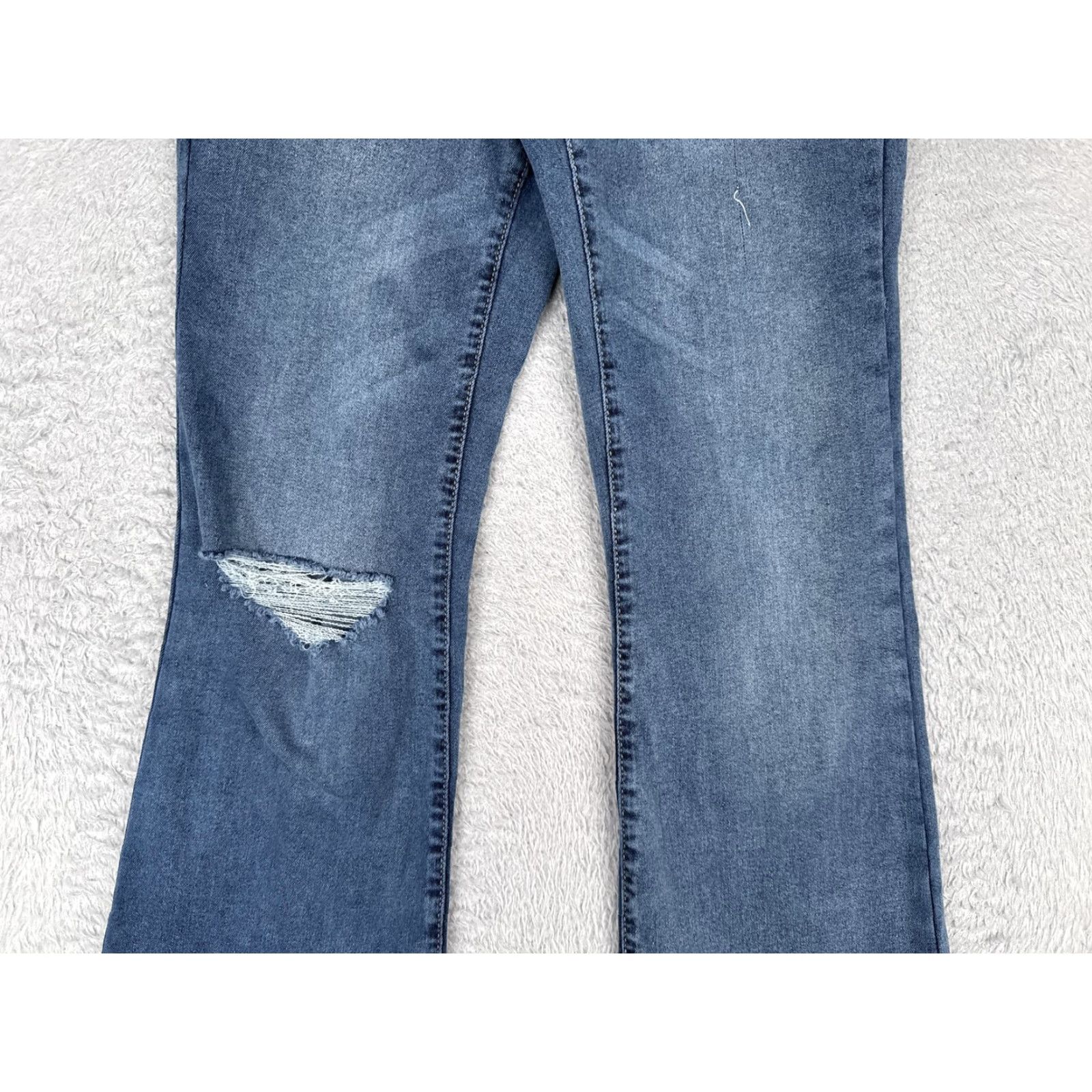 Vintage VINTAGE No Boundaries Jeans Womens Juniors 9 Medium Wash Flare Distressed Raw Hem Denim Size 30" / US 8 / IT 44 - 3 Thumbnail