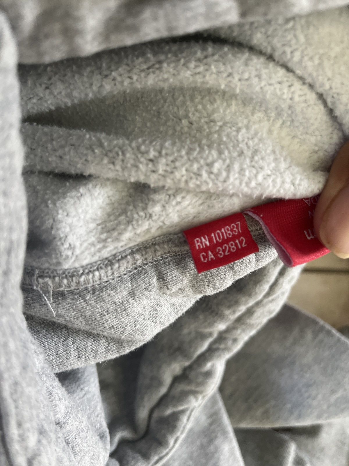 Supreme 2010 grey supreme x pop eye collab hoodie rare Size US M / EU 48-50 / 2 - 8 Thumbnail