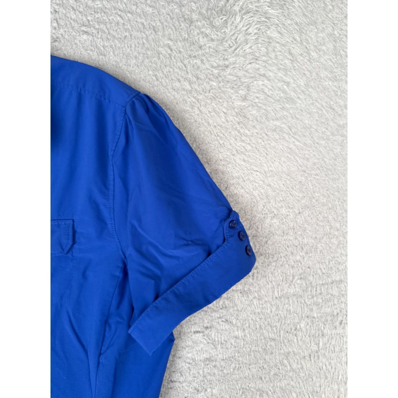 Vintage REI Shirt Women Medium Blue Button Up Short Sleeve Pocket Nylon Blend Fish Hike Size M / US 6-8 / IT 42-44 - 2 Thumbnail