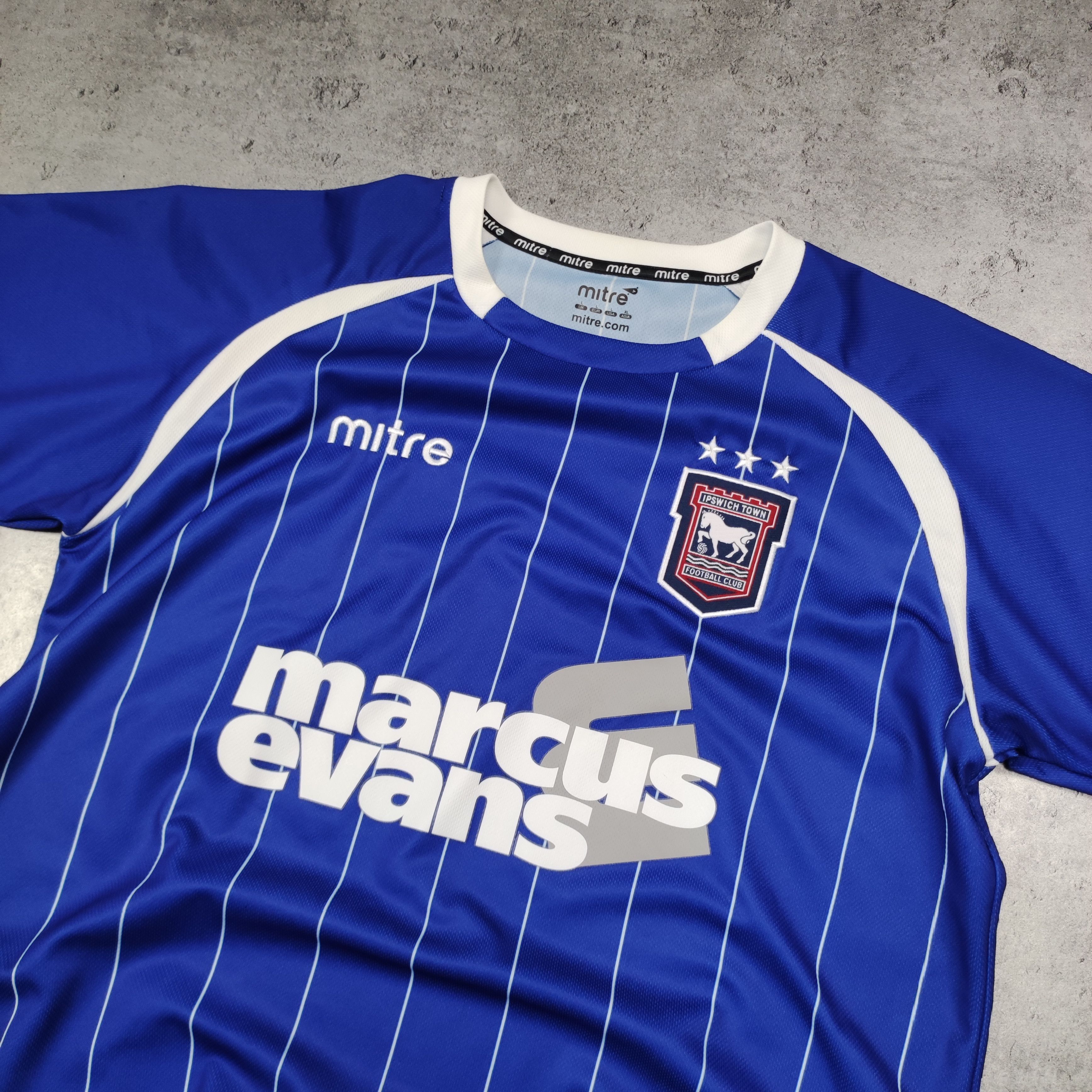 Vintage RARE 2011/12 Vintage Ipswitch Town FC Home Football Jersey Size US L / EU 52-54 / 3 - 4 Thumbnail