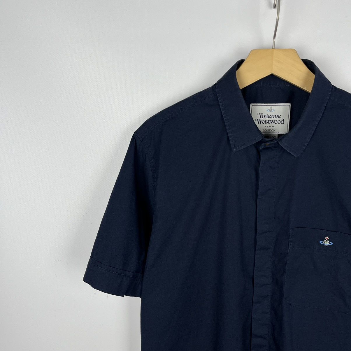Vivienne Westwood Vivienne Westwood orb logo short sleeve shirt Size US L / EU 52-54 / 3 - 5 Thumbnail