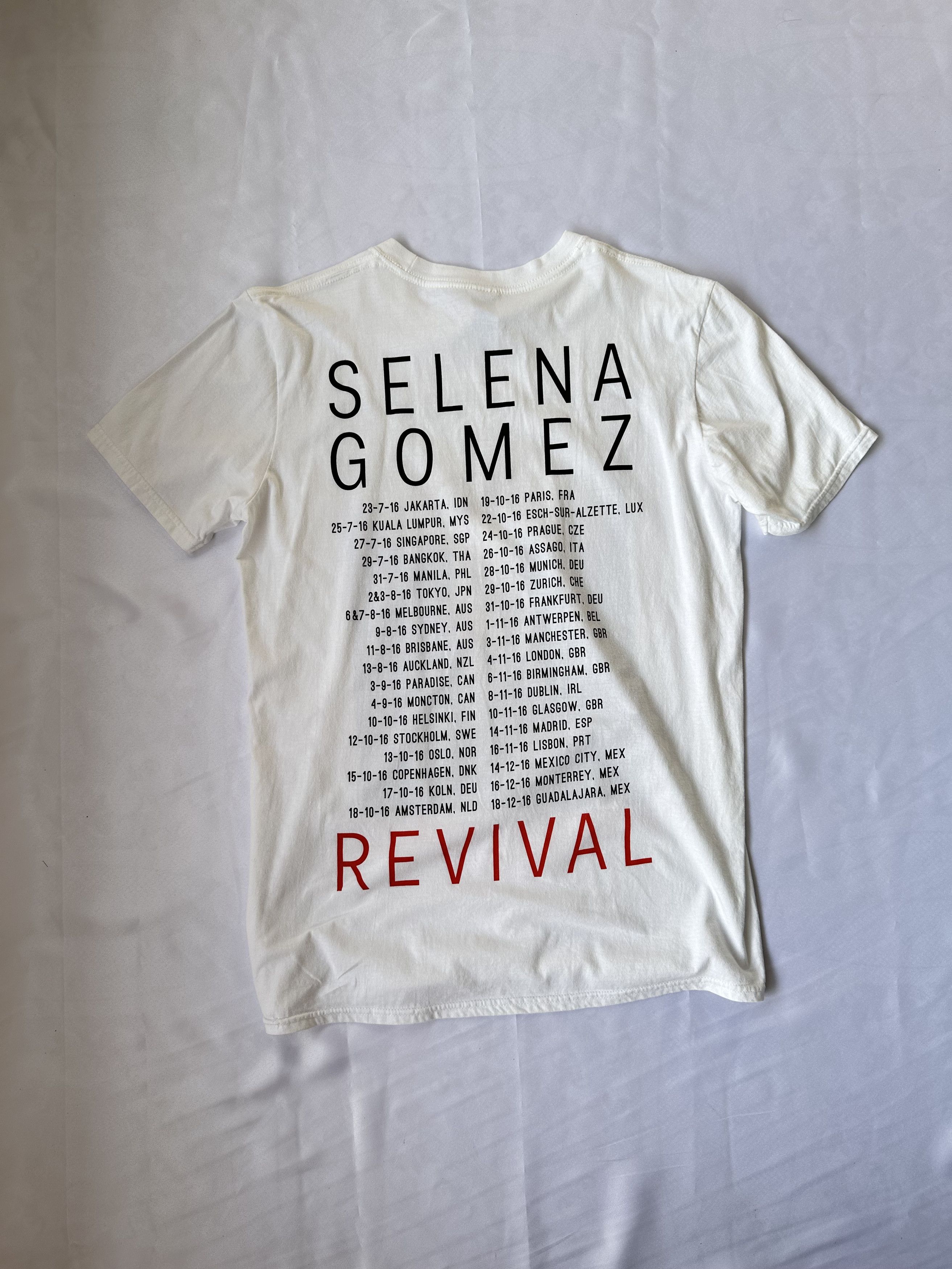 Band Tees × Rap Tees SELENA GOMEZ REVIVAL TOUR SHIRT Size L / US 10 / IT 46 - 2 Thumbnail