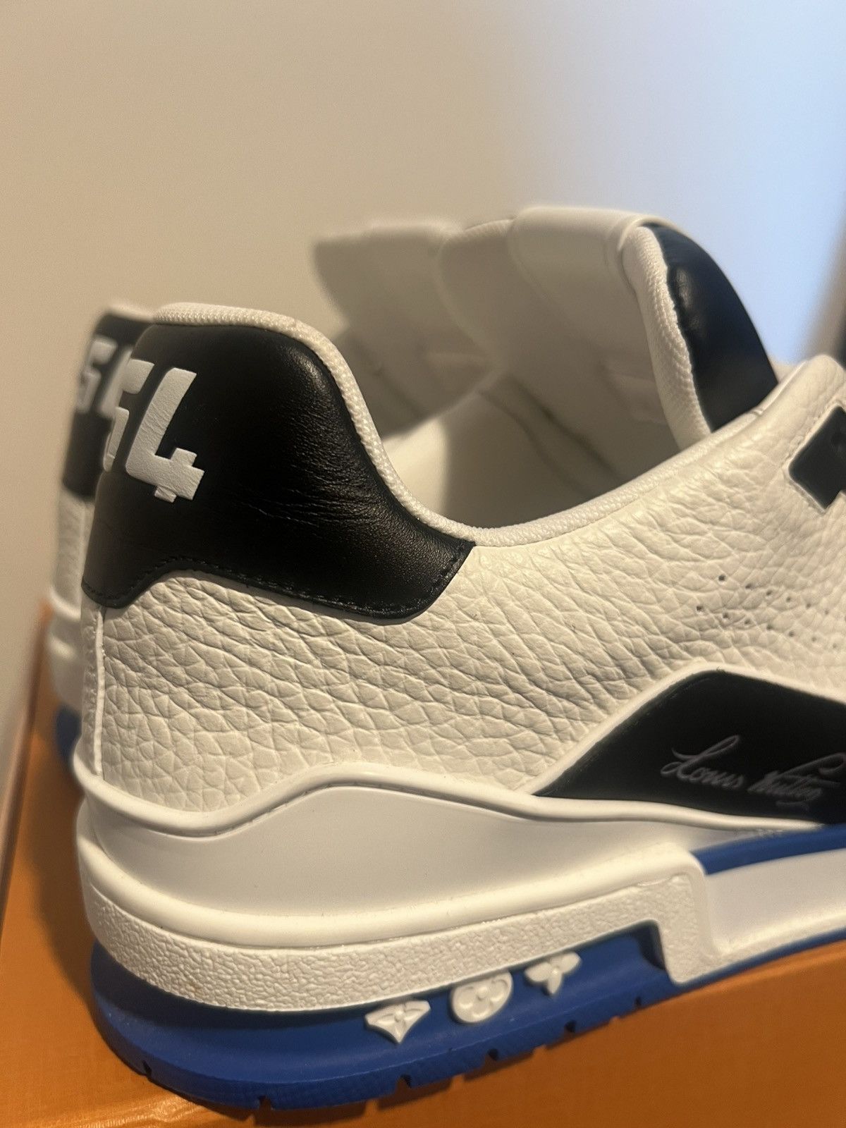 Louis Vuitton Louis Vuitton Trainer Size US 12 / EU 45 - 9 Thumbnail