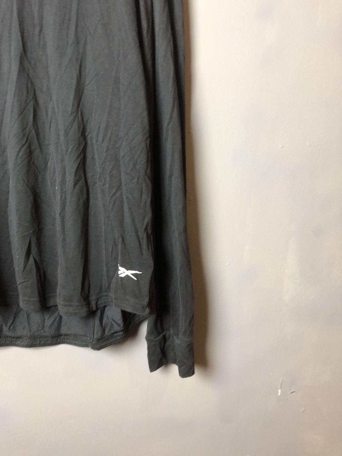 Reebok Men’s long sleeve size M Reebok Size US M / EU 48-50 / 2 - 3 Thumbnail