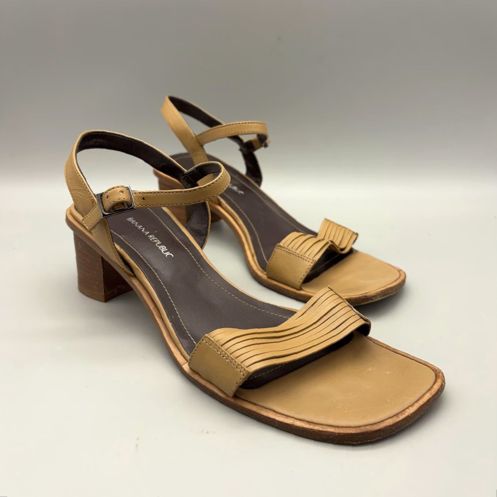 Banana Republic Banana Republic Sandals Womens Size 7 Brown Leather Slingback Block Heel Italy Vero Cuoio Casual Dressy Size US 7 / IT 37 - 2 Thumbnail