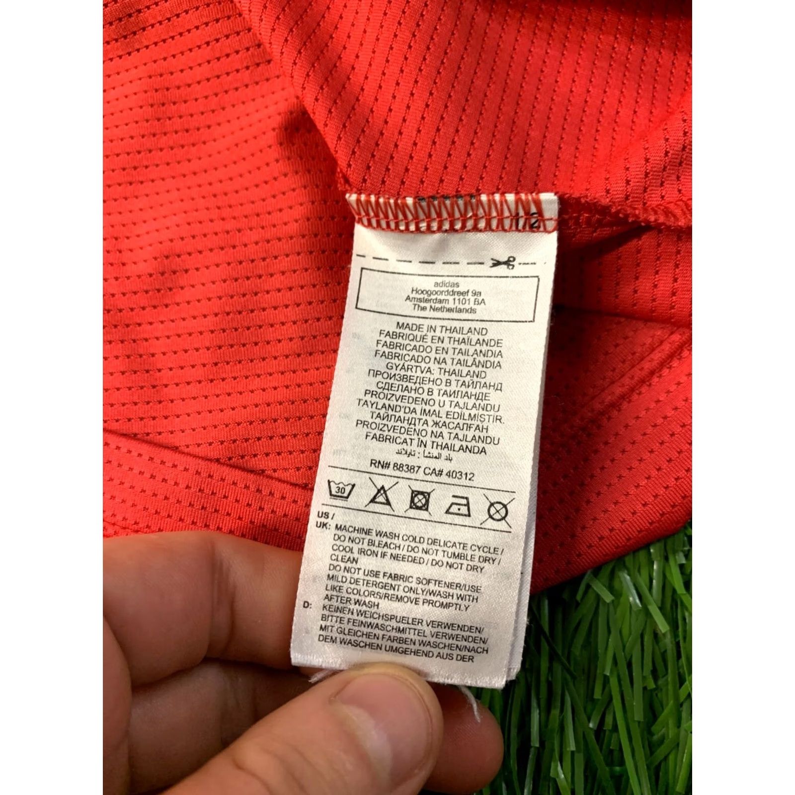 Adidas ADIDAS KENTA AEROREADY ORIGINAL 2021 TRAINING MEN SHIRT JERSEY SIZE M MEDIUM Red Size US M / EU 48-50 / 2 - 6 Thumbnail
