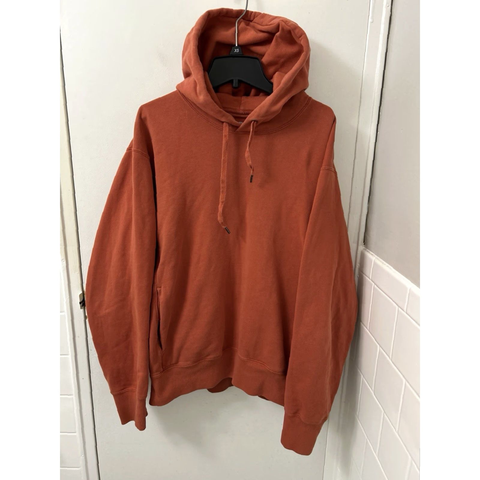 Uniqlo UNIQLO Hoodie Mens M Orange Pullover Sweatshirt Pockets Long Sleeve Crew Neck Drawstring Hoodie Size US M / EU 48-50 / 2 - 2 Thumbnail