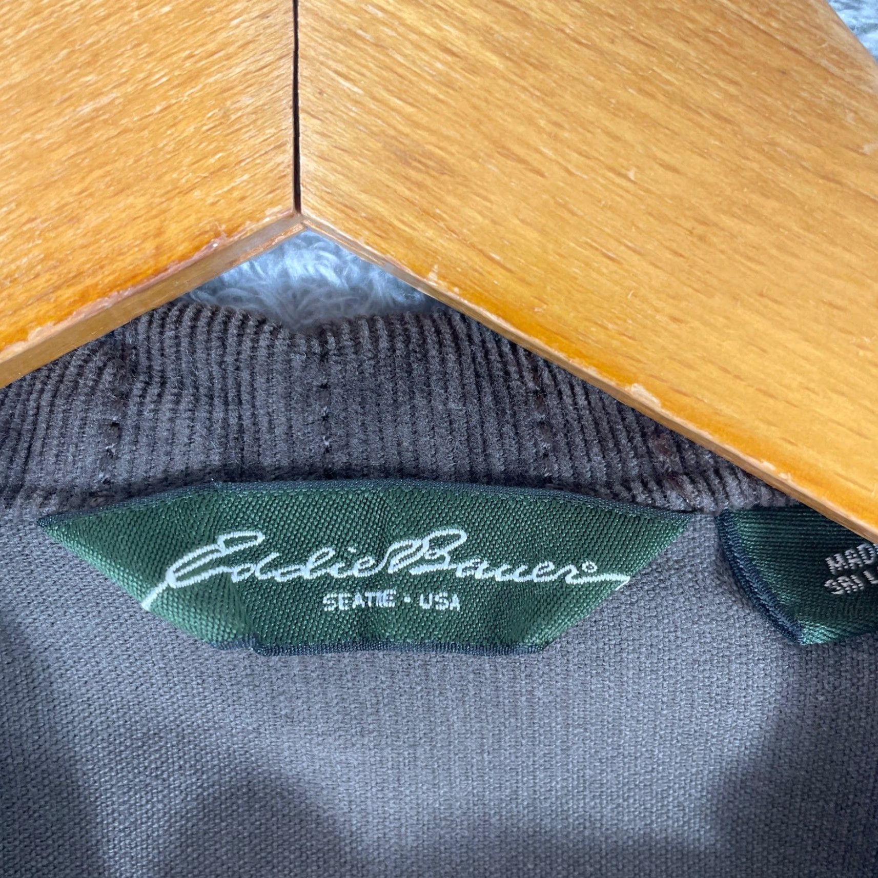 Eddie Bauer VINTAGE Eddie Bauer Corduroy Military Style Jacket Womens Small Brown Button Pockets Size S / US 4 / IT 40 - 3 Thumbnail