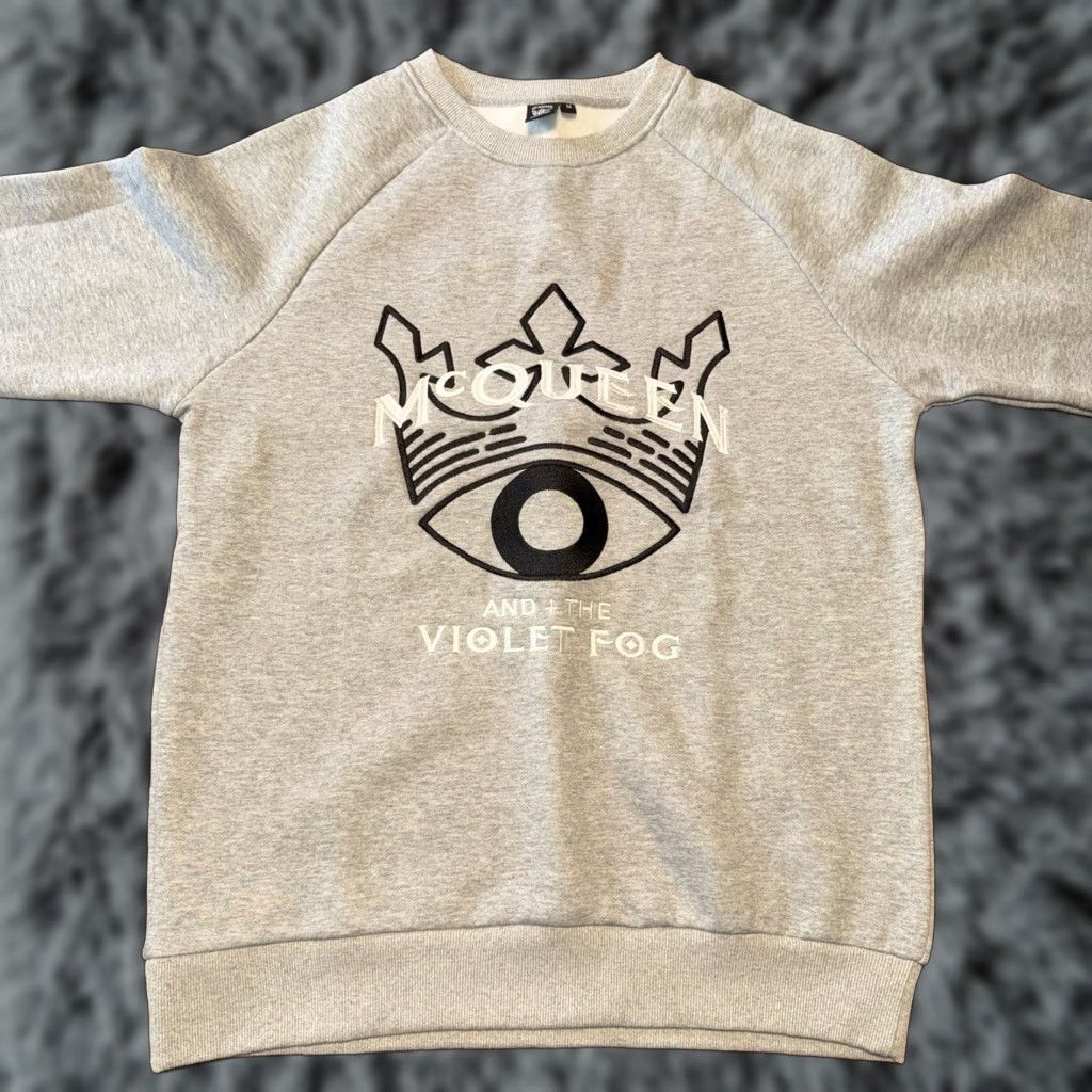 Vintage McQueen and the Violet Fog Sweatshirt Mens Medium Gray Crewneck Embroidered New Size US M / EU 48-50 / 2 - 1 Thumbnail