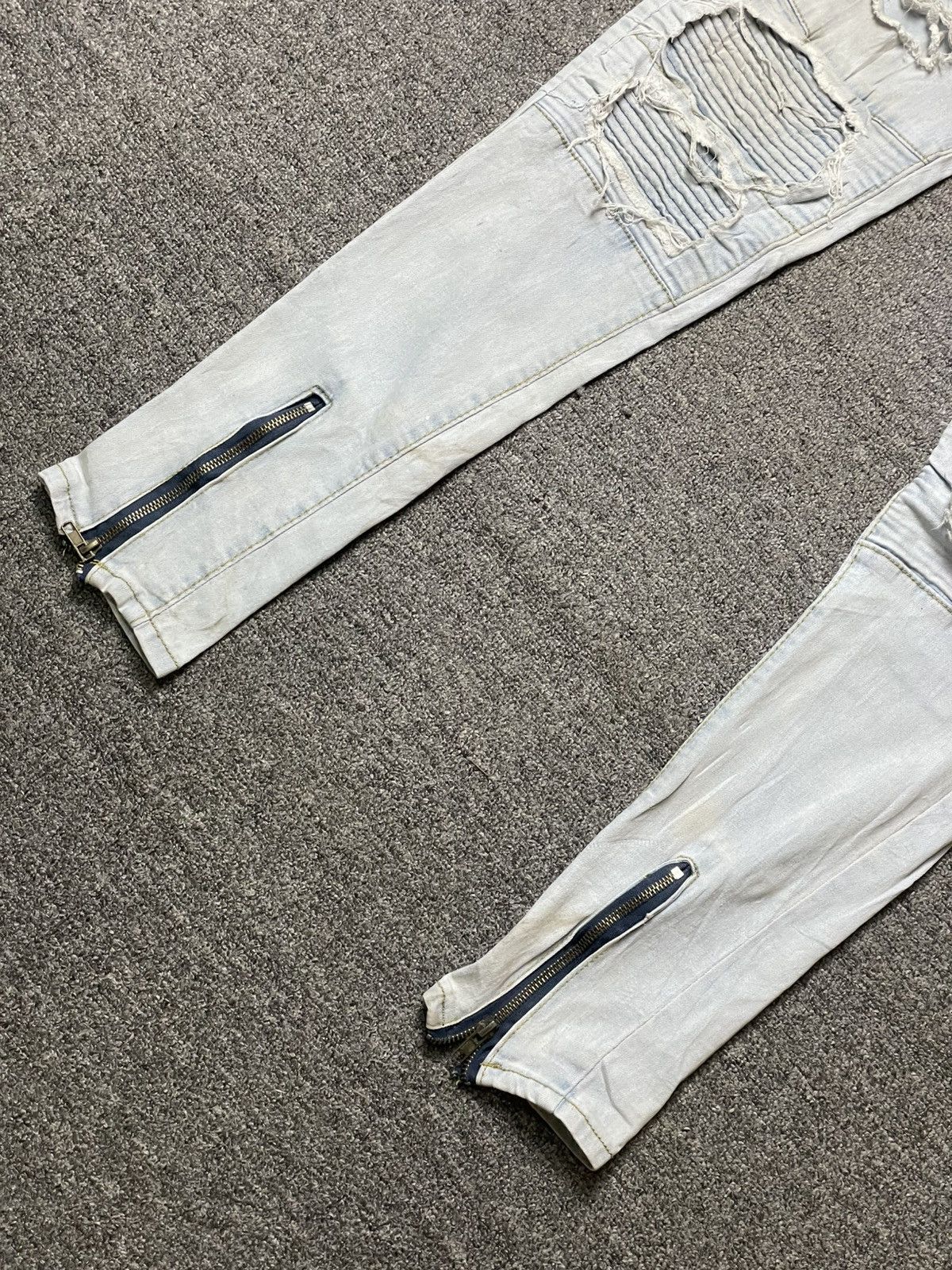 Japanese Brand × Vintage Lands Of Nostalgia Distressed Denim Jeans (92) Size US 30 / EU 46 - 2 Thumbnail