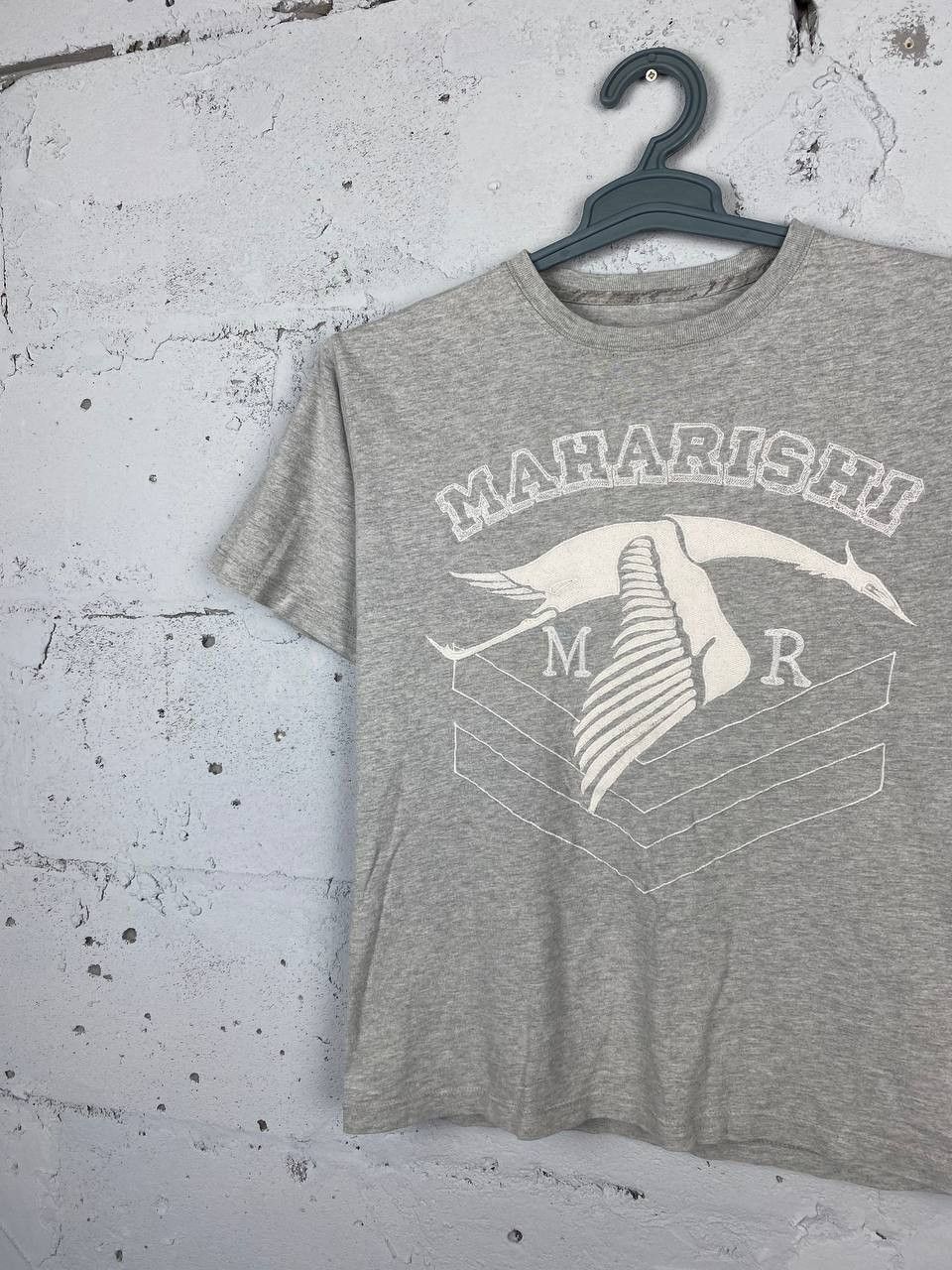 Japanese Brand Military Maharishi MHI Grey Embroidered Crane T Shirt Size L / US 10 / IT 46 - 2 Thumbnail
