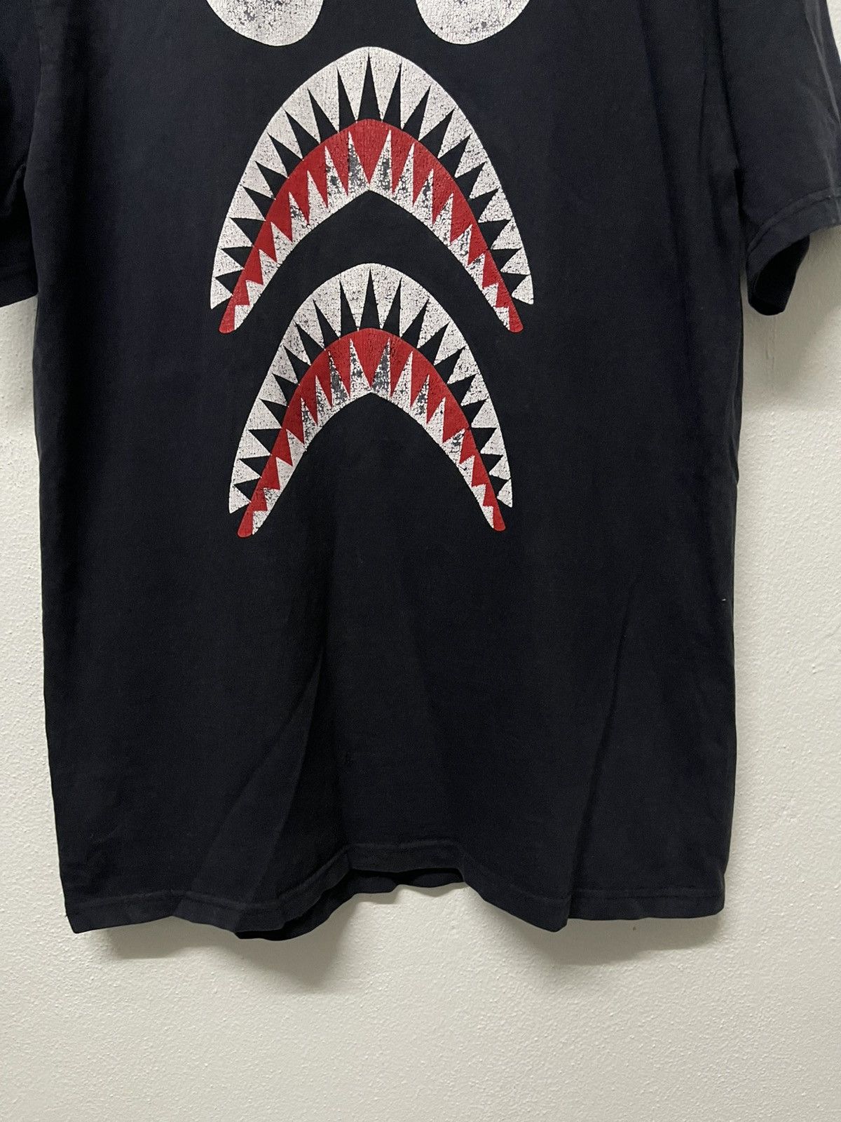 Bounty Hunter 2000s BOUNTY HUNTER SHARK DESIGN DISTRESSED Size US L / EU 52-54 / 3 - 3 Thumbnail