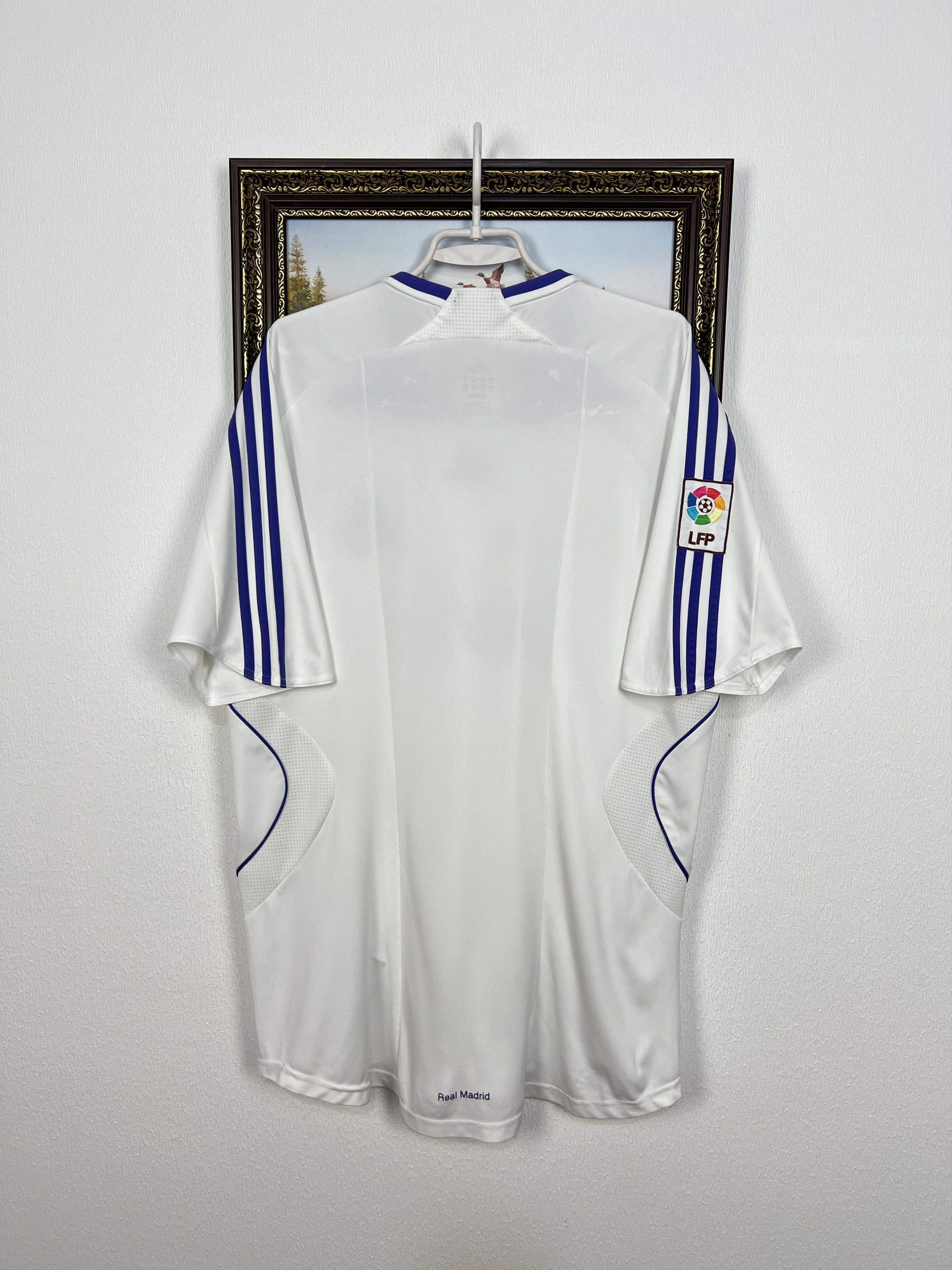 Adidas Real Madrid Home football shirt 2007 Soccer Adidas Size US XL / EU 56 / 4 - 13 Thumbnail
