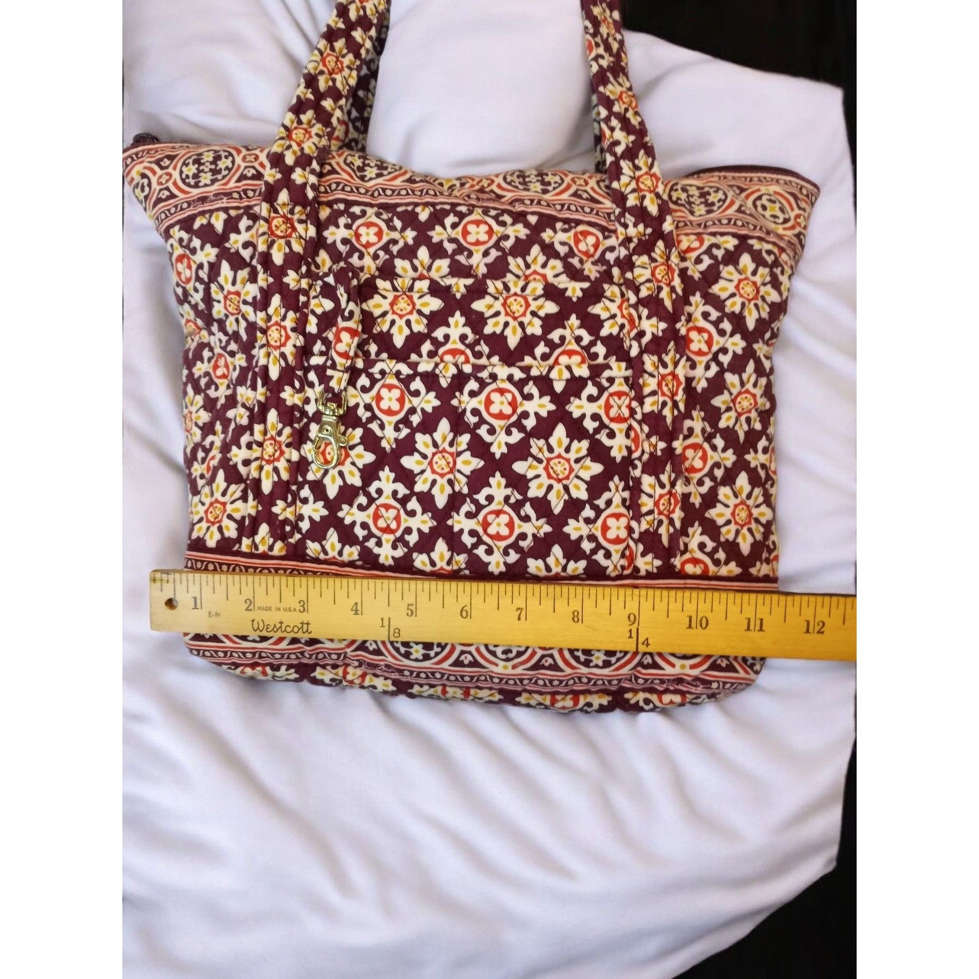 Other Vera Bradley Maroon Medallion Tote Size ONE SIZE - 13 Thumbnail