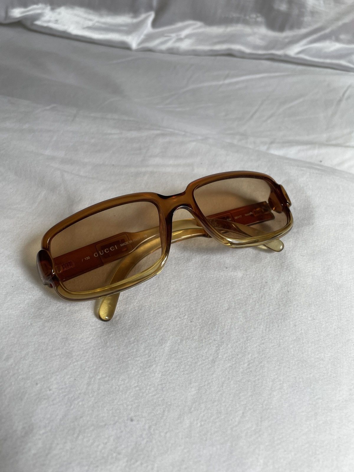 Vintage Gucci Sunglasses GG 2475/S T45