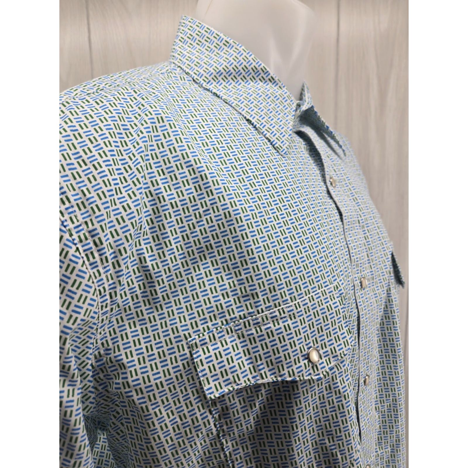Wrangler VINTAGE Wrangler Shirt Men XL Green Blue Geometric Wrancher Long Sleeve Pearl Snap Size US XL / EU 56 / 4 - 7 Thumbnail