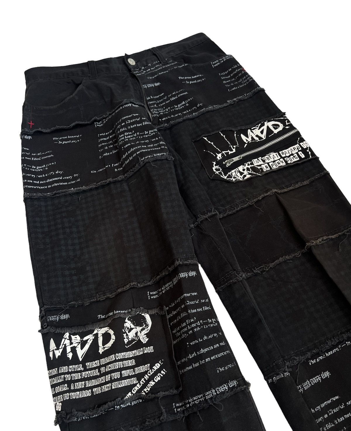 image of Vintage Mad Punk Hagi Design in Black, Men's (Size 30)