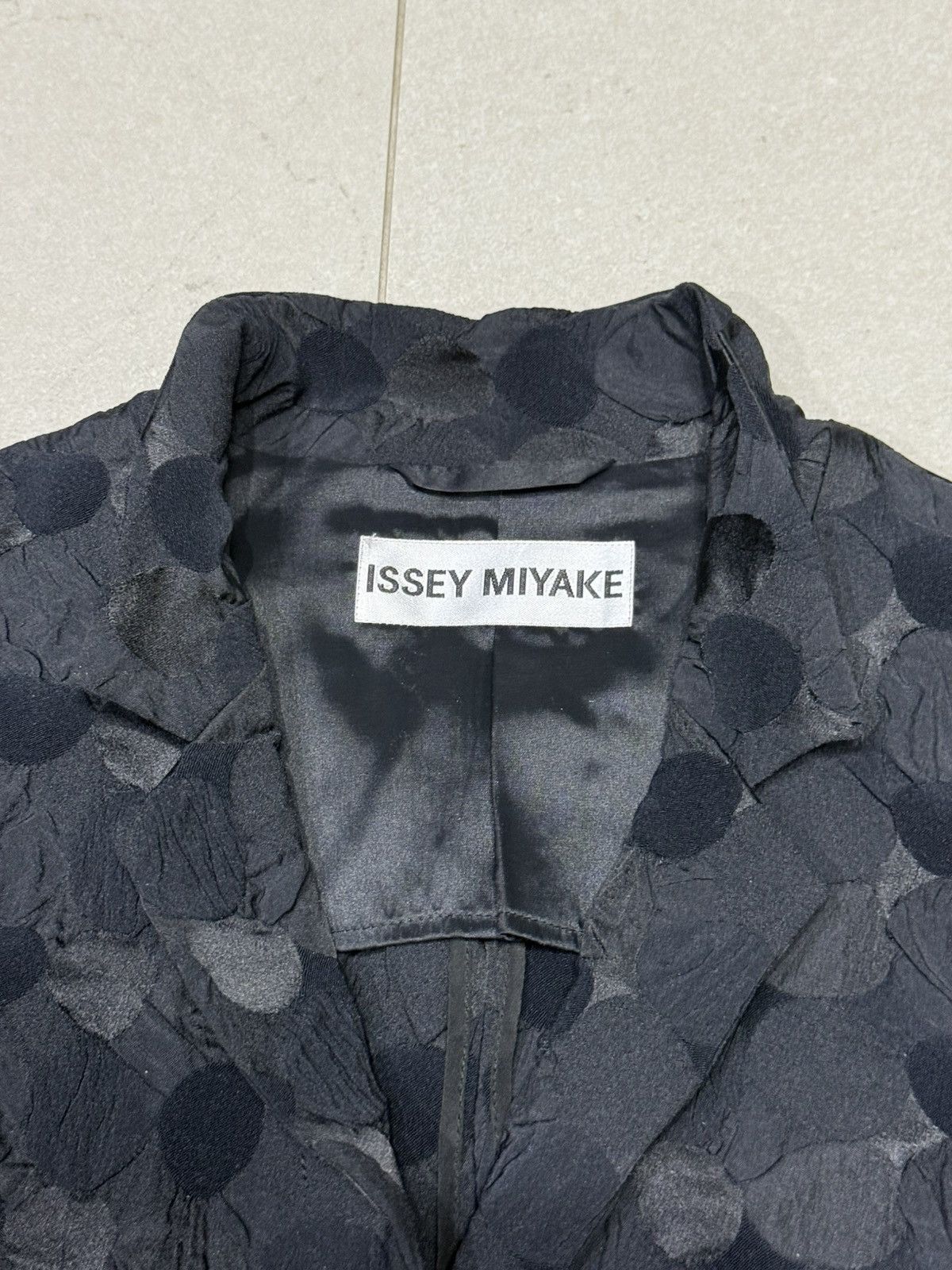 Issey Miyake 2002 issei miyake embossed 3d patterned blazer jacket Size US M / EU 48-50 / 2 - 4 Thumbnail