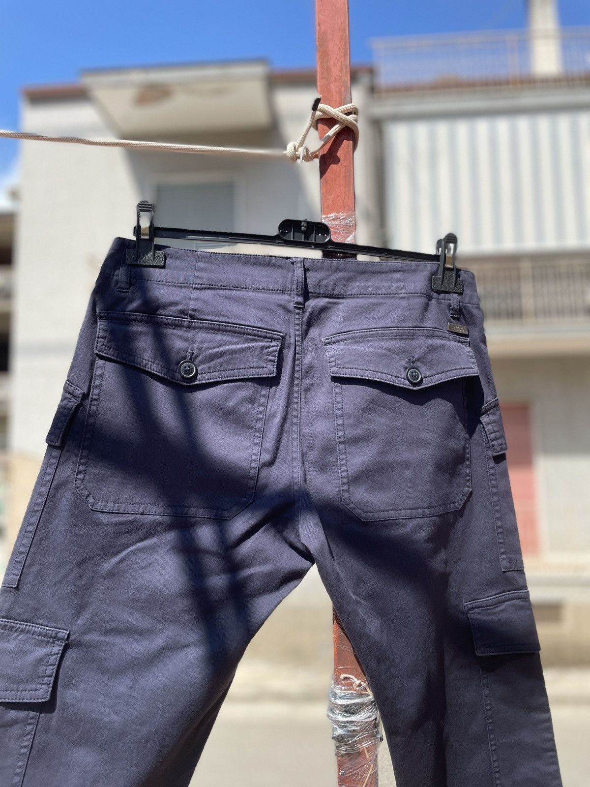 Armani Exchange Men’s ARMANI EXCHANGE NAVY COTTON SLIM FIT CARGO PANTS SZ 31 Size US 31 - 4 Thumbnail