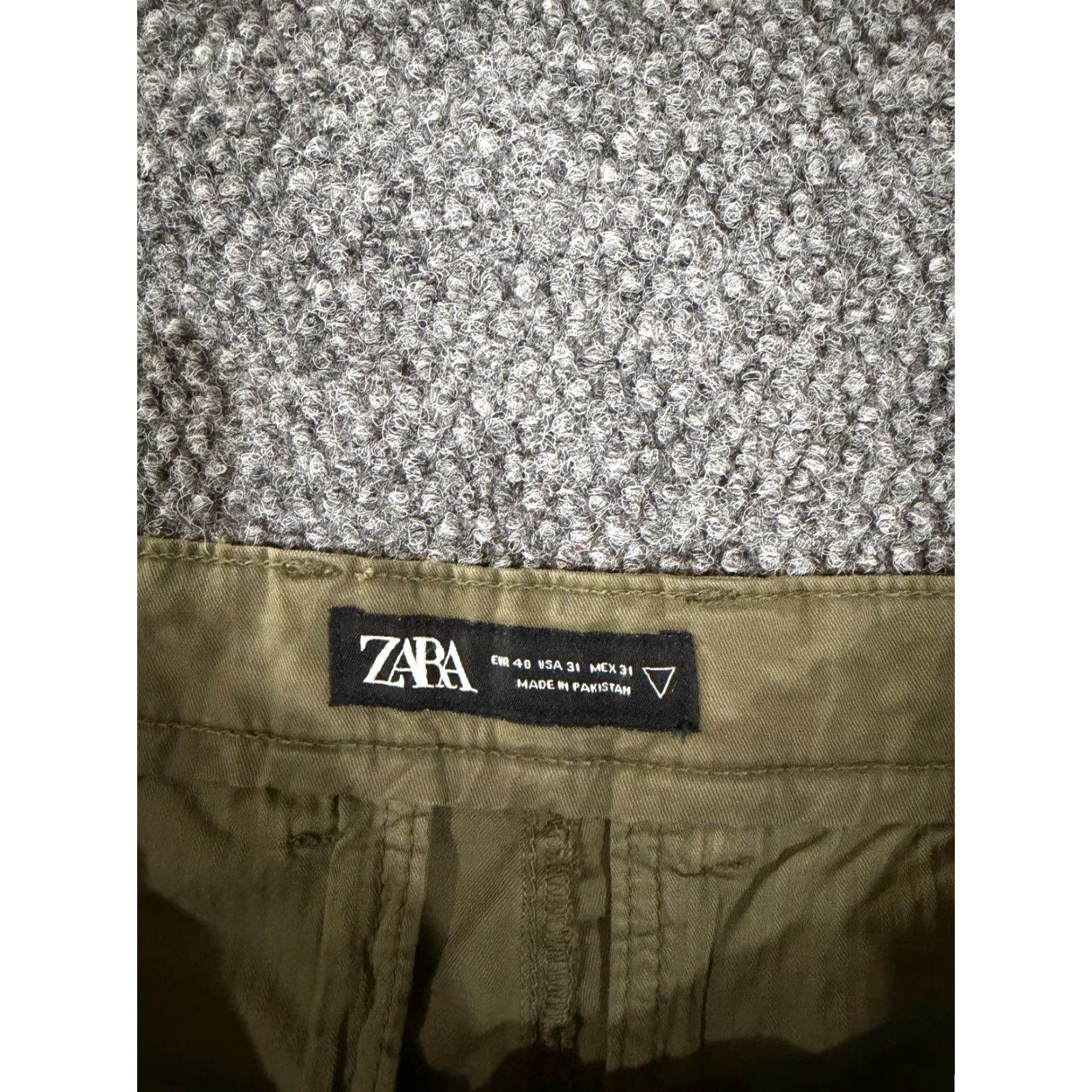 Zara Zara Chino Shorts Mens 31 Green Flat Front Cotton Stretch 5-Pocket Regular Rise Mid 9 In Inseam 9 In Casual Summer Spring Size US 31 - 3 Thumbnail