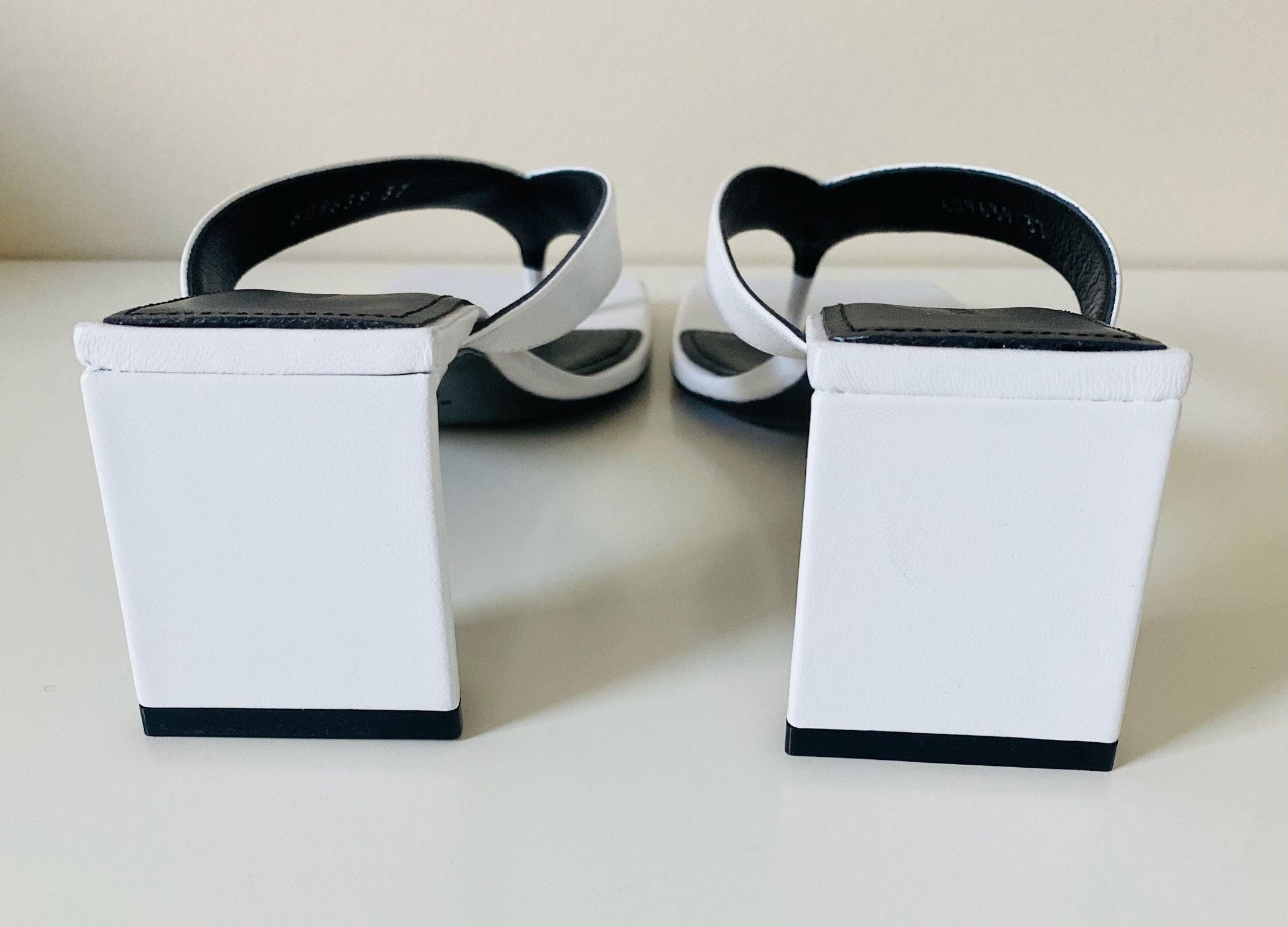 Balenciaga Balenciaga Double Square 60mm Leather White/Black(Size 37) Size US 6.5 / IT 36.5 - 5 Thumbnail
