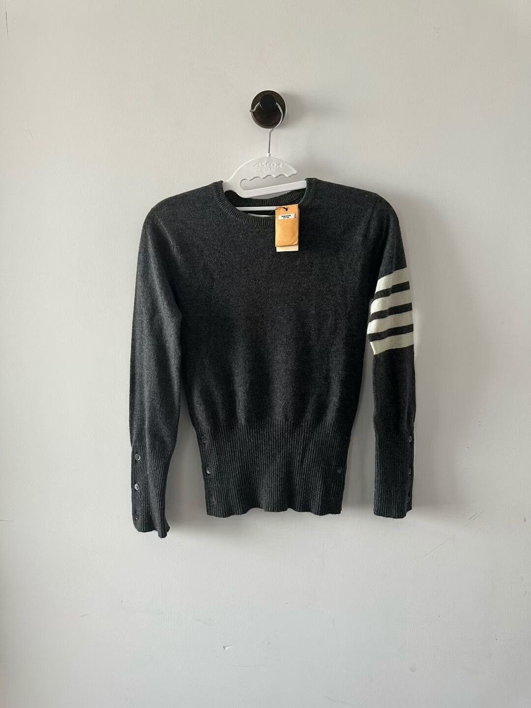 Thom Browne thom browne gray cashmere sweater Size US S / EU 44-46 / 1 - 1 Thumbnail