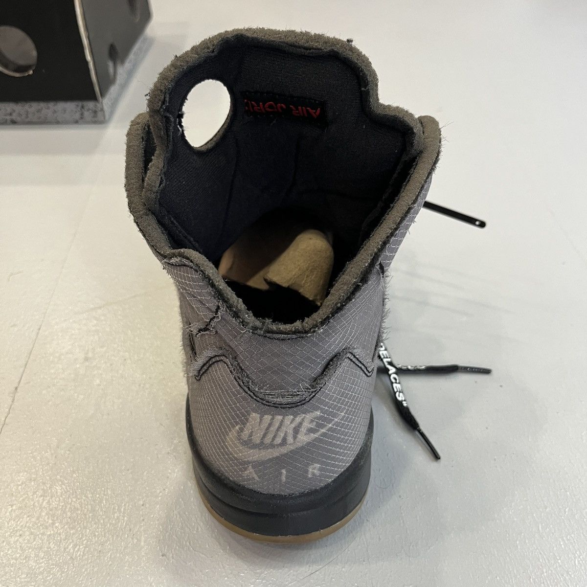 Jordan Brand × Off-White 2020 Jordan 5 Retro Off-White Muslin Size US 12.5 / EU 45-46 - 24 Thumbnail