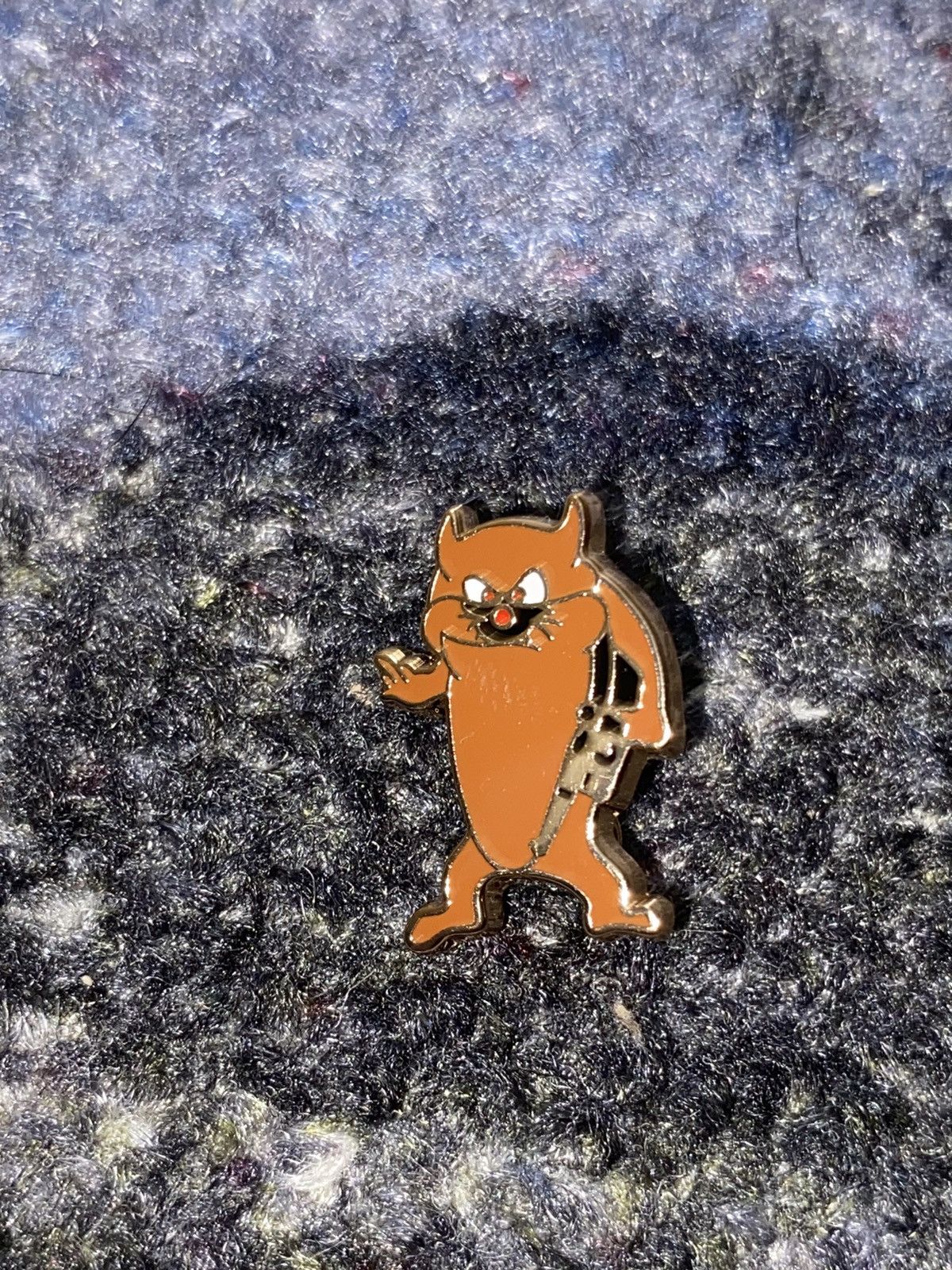 Supreme Supreme Taz Pin Size ONE SIZE - 2 Thumbnail