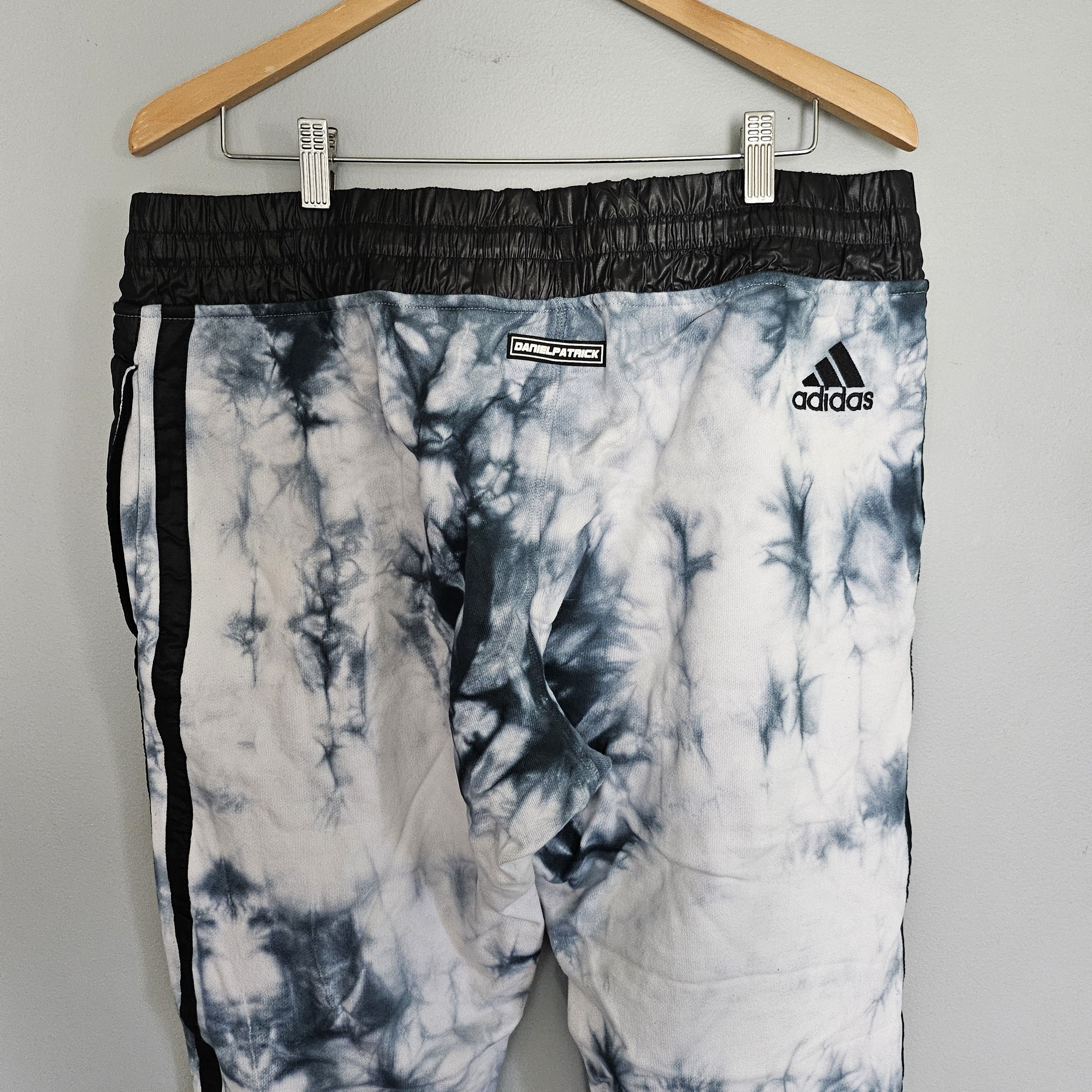 Adidas × Daniel Patrick BRAND NEW 2XL Tie Dye Adidas x Daniel Patrick Sweatpants XL Size US 39 - 2 Thumbnail