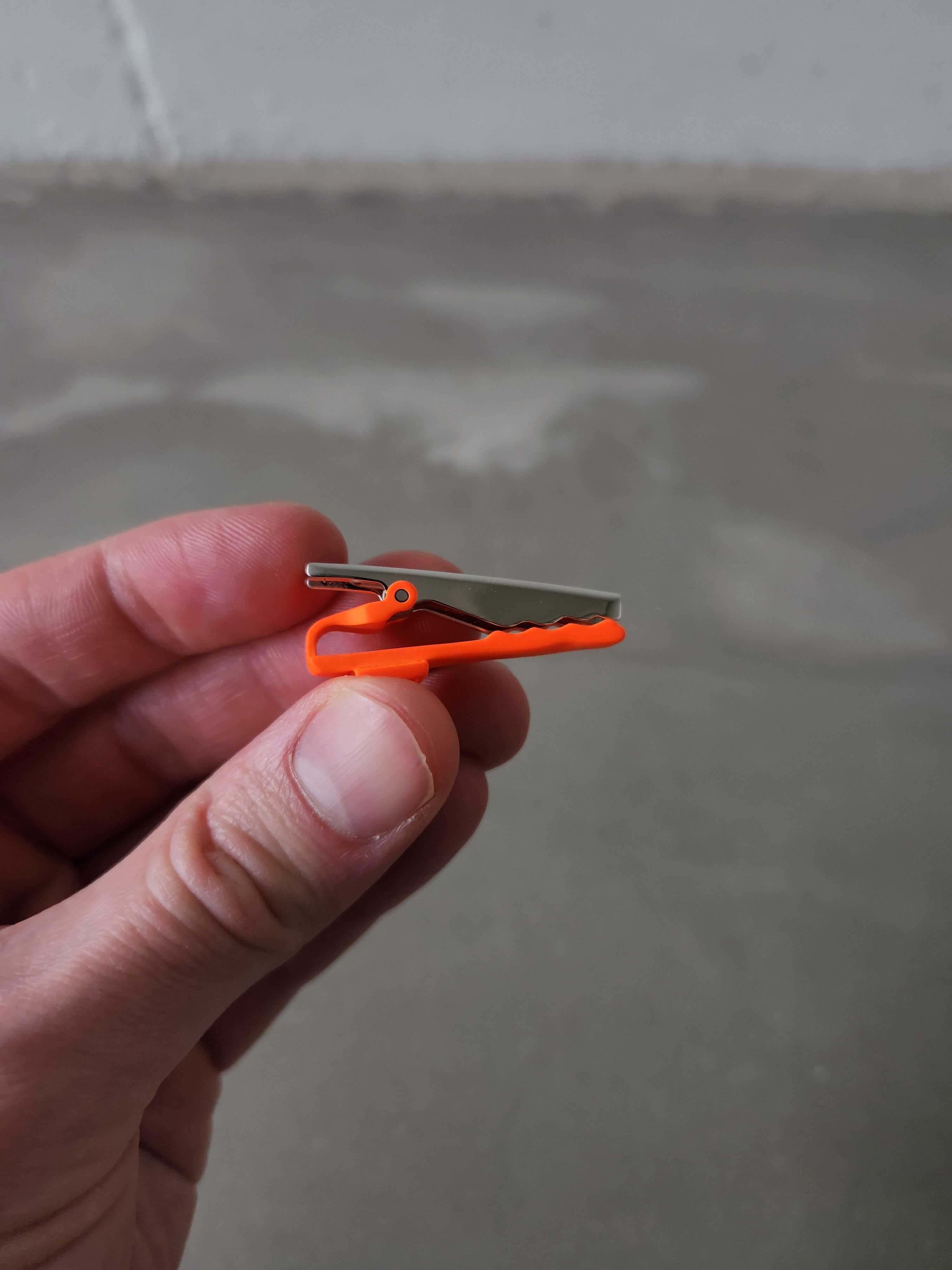 Louis Vuitton LV orange staff tie clip pin Size ONE SIZE - 2 Thumbnail