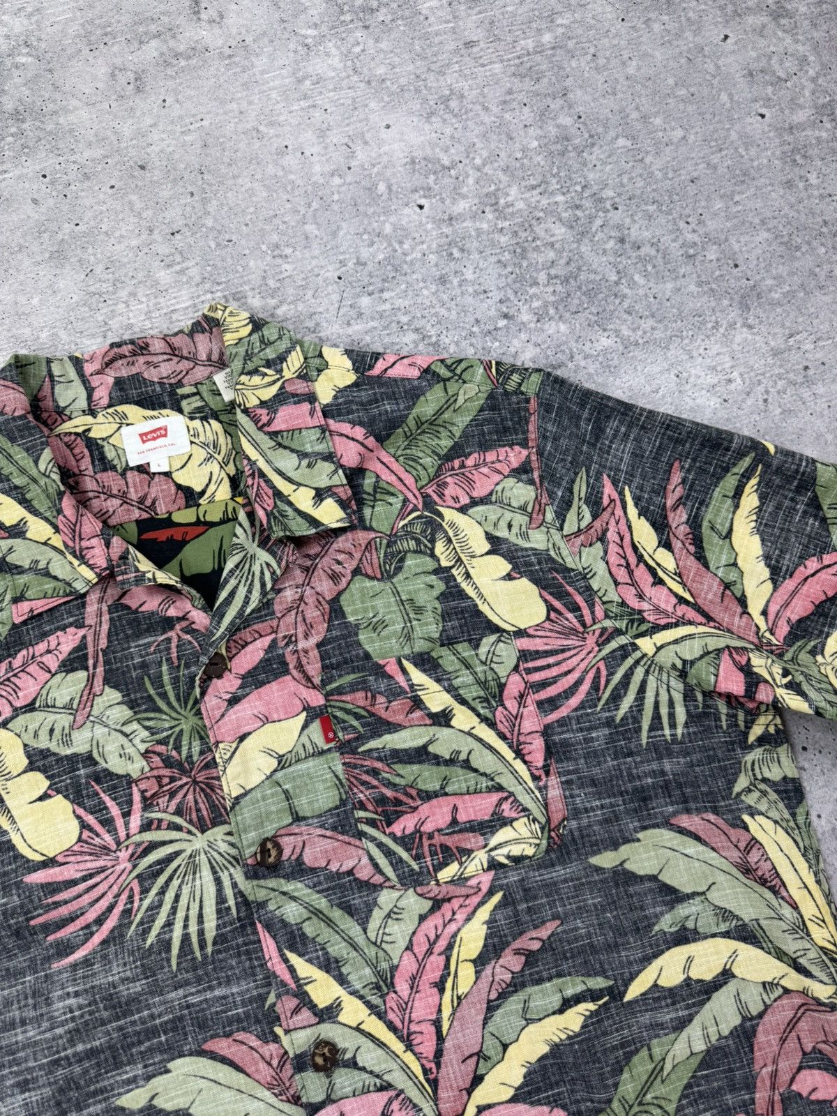Levi's Levi’s Levis Hawaiian Button Short Sleeve Shirt Men Size L Size US L / EU 52-54 / 3 - 6 Thumbnail