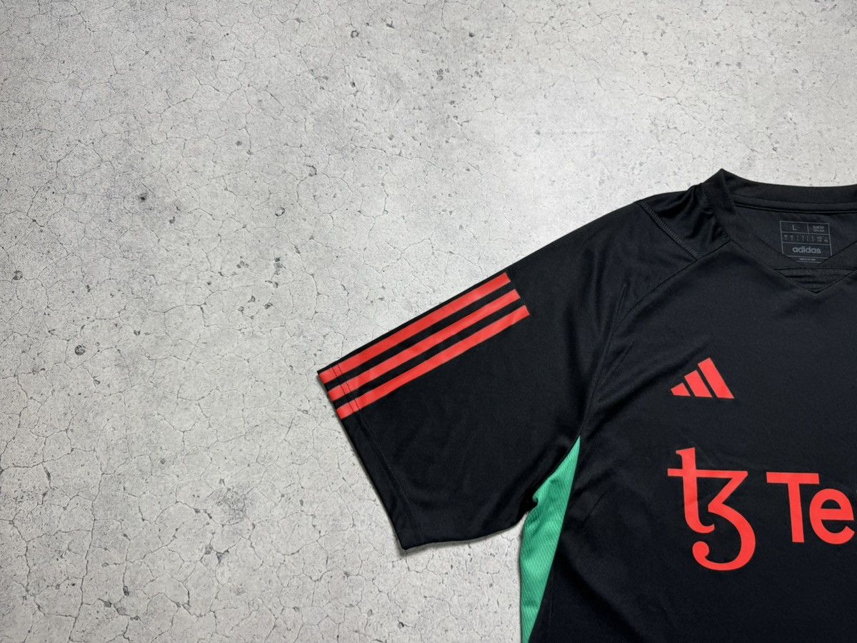 Adidas Adidas FC Manchester United Training Soccer Jersey Shirt Size US L / EU 52-54 / 3 - 4 Thumbnail