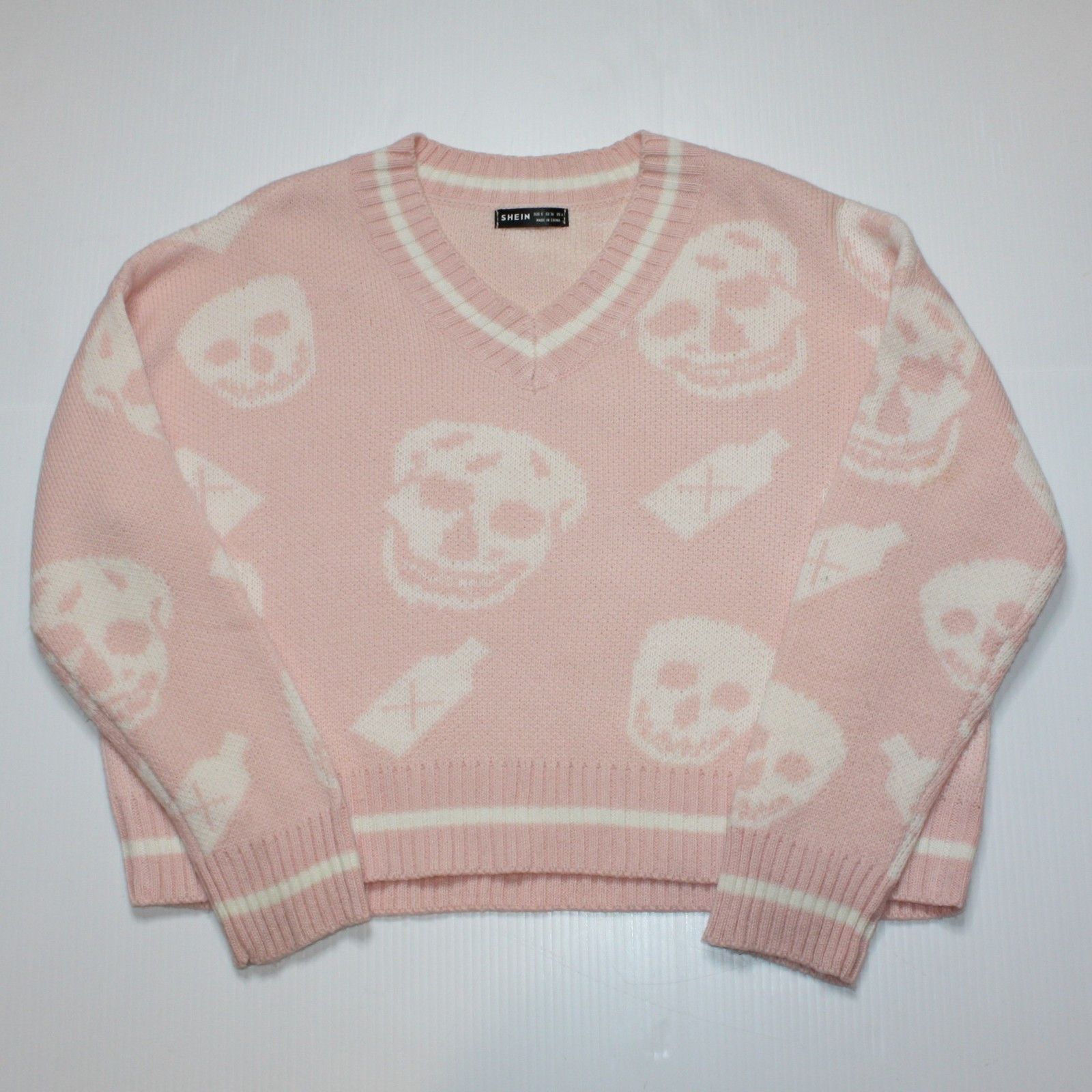 Shein Skull Pattern Drop Shoulder Sweater in Pink size Small US 4 Size S / US 4 / IT 40 - 2 Thumbnail