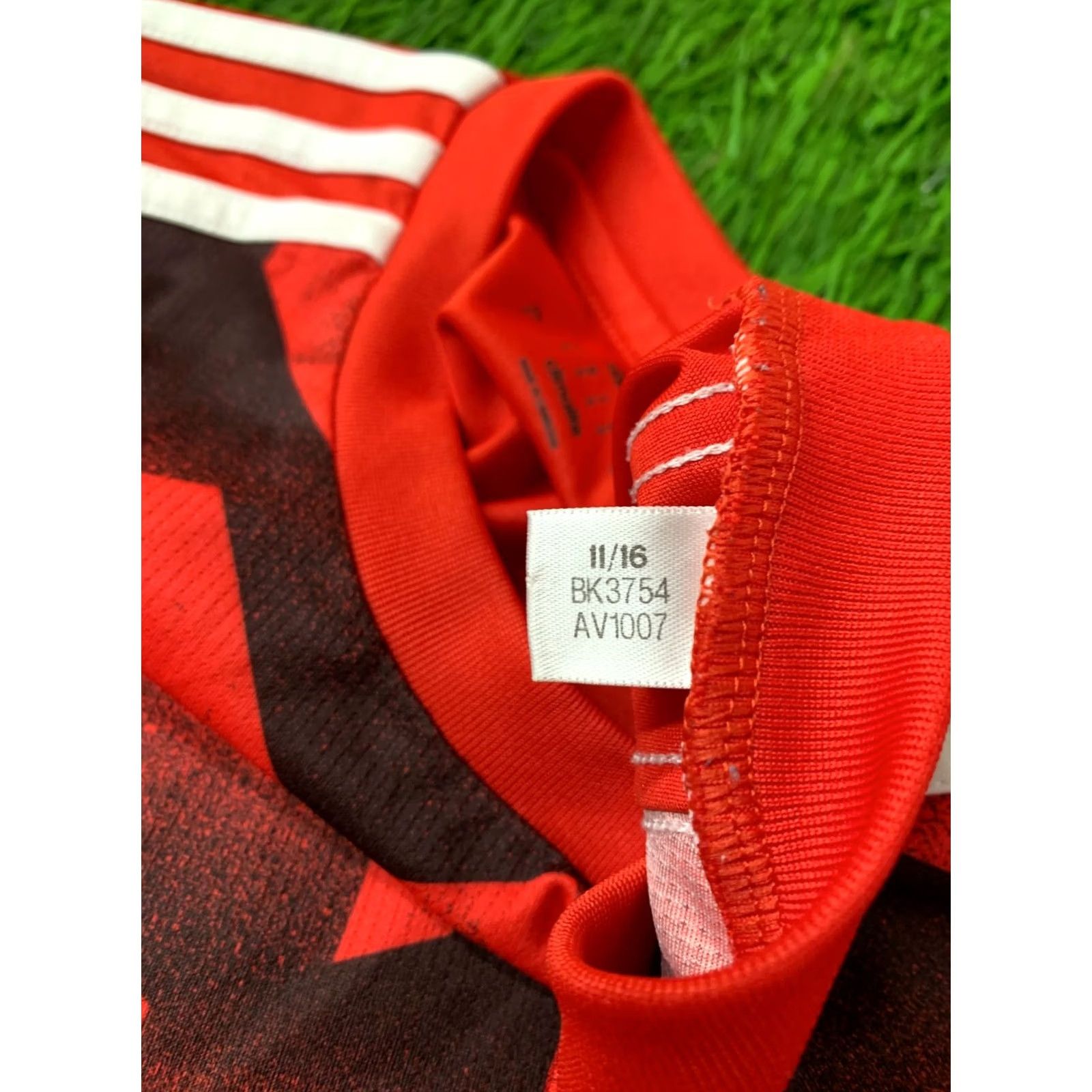 Adidas ADIDAS Tango PERFORMANCE ORIGINAL 2016 FOOTBALL SHIRT JERSEY S SMALL Men Shirt Short Sleeve Red Black White 2016 Tango Mens Size US S / EU 44-46 / 1 - 6 Thumbnail