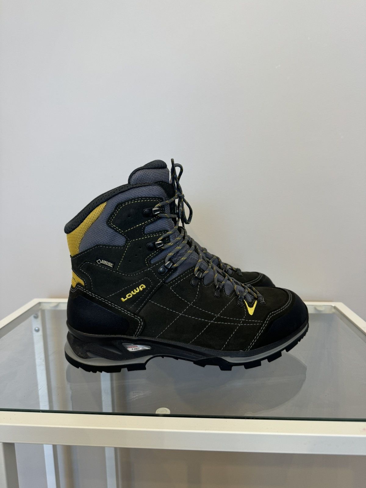 Lowa Gtx Trekking Boots Index 3 Shoes Lace Up Goretex in Black, Men's (Size 9.5)