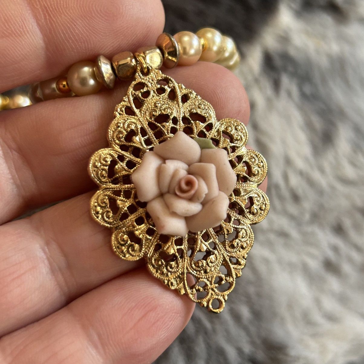 Handmade Handcrafted vintage repurpose Victorian porcelain necklace Size ONE SIZE - 6 Thumbnail