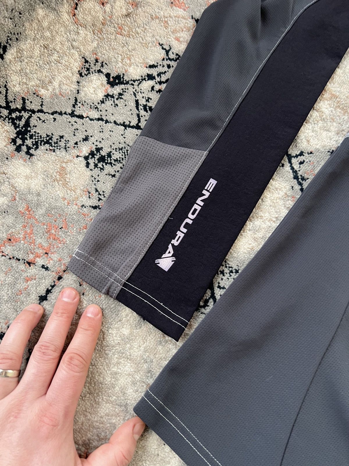 Other Endura Long Sleeve Size US XXL / EU 58 / 5 - 3 Thumbnail