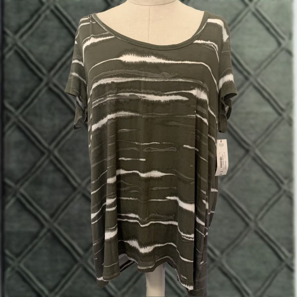 Vintage NWT a.n.a Blouse Shirt Tie Dye Green Avocado 27.5" Length Short Sleeve Round Neck Pullover Womens Large Casual Travel Size L / US 10 / IT 46 - 1 Thumbnail