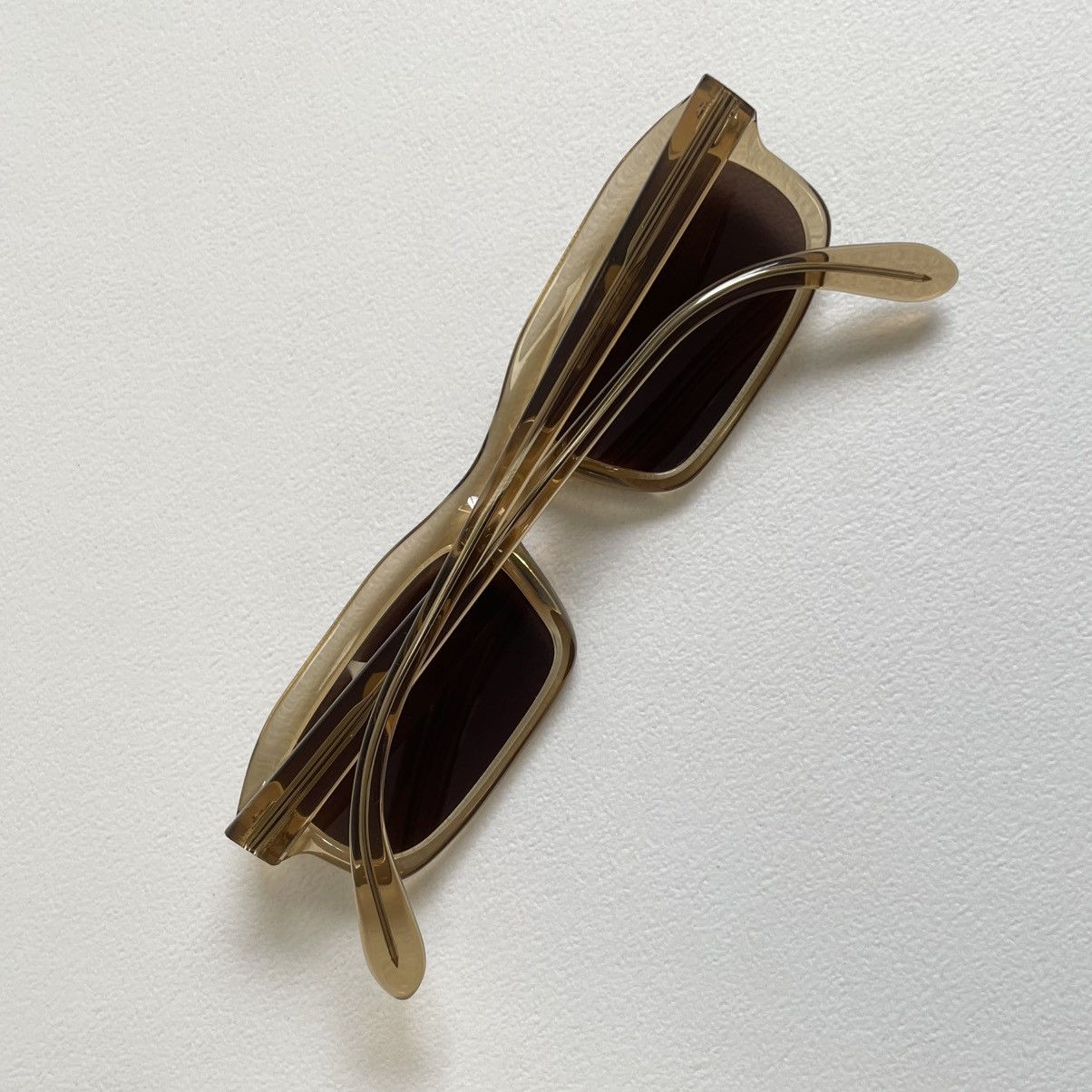Cutler and Gross Translucent Honey Frame Vintage Sunglasses Size ONE SIZE - 14 Thumbnail