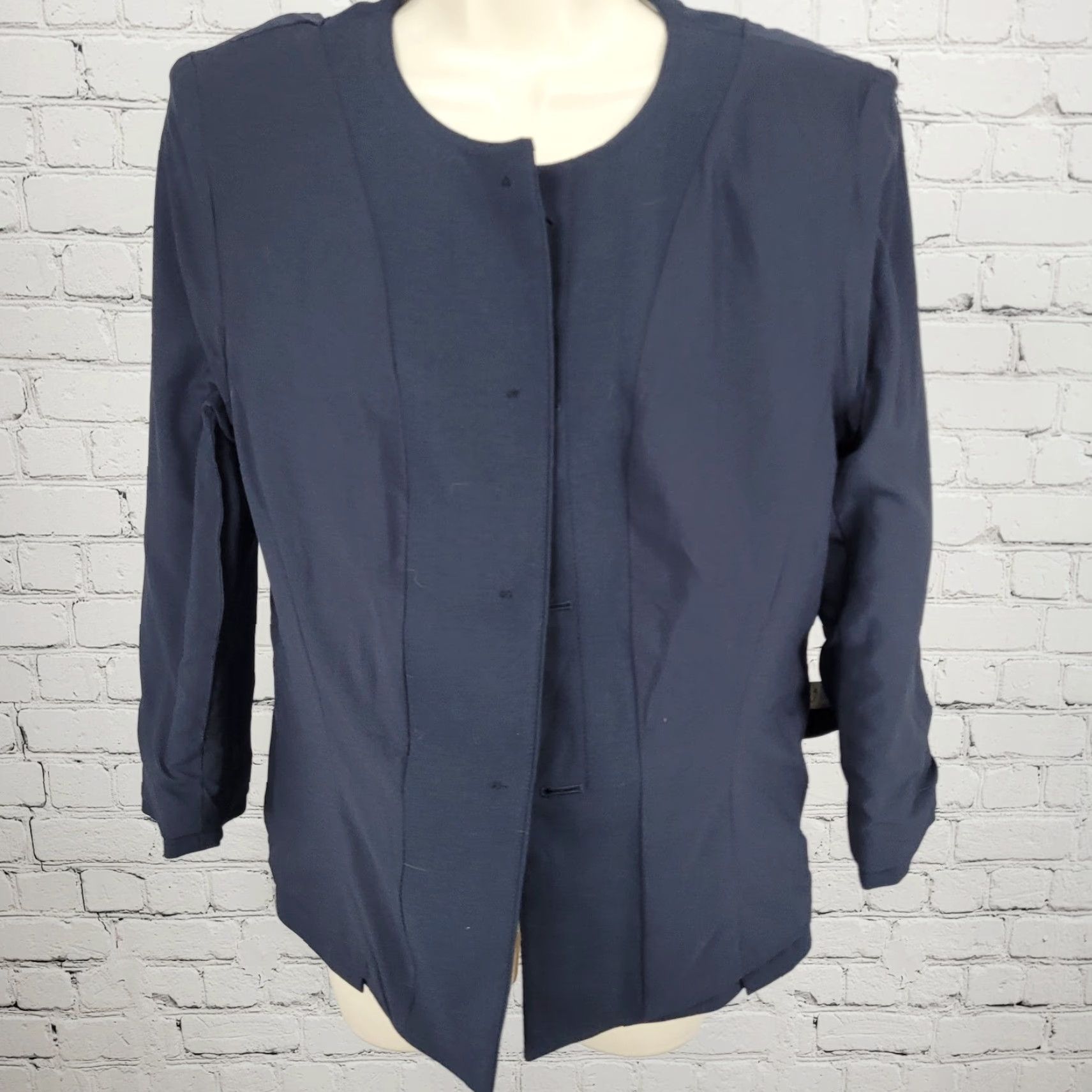 Ann Taylor Ann Taylor Blazer 8 Navy Stretch Buttoned 3/4 Sleeve Collarless Suit Jacket Size M / US 6-8 / IT 42-44 - 5 Thumbnail