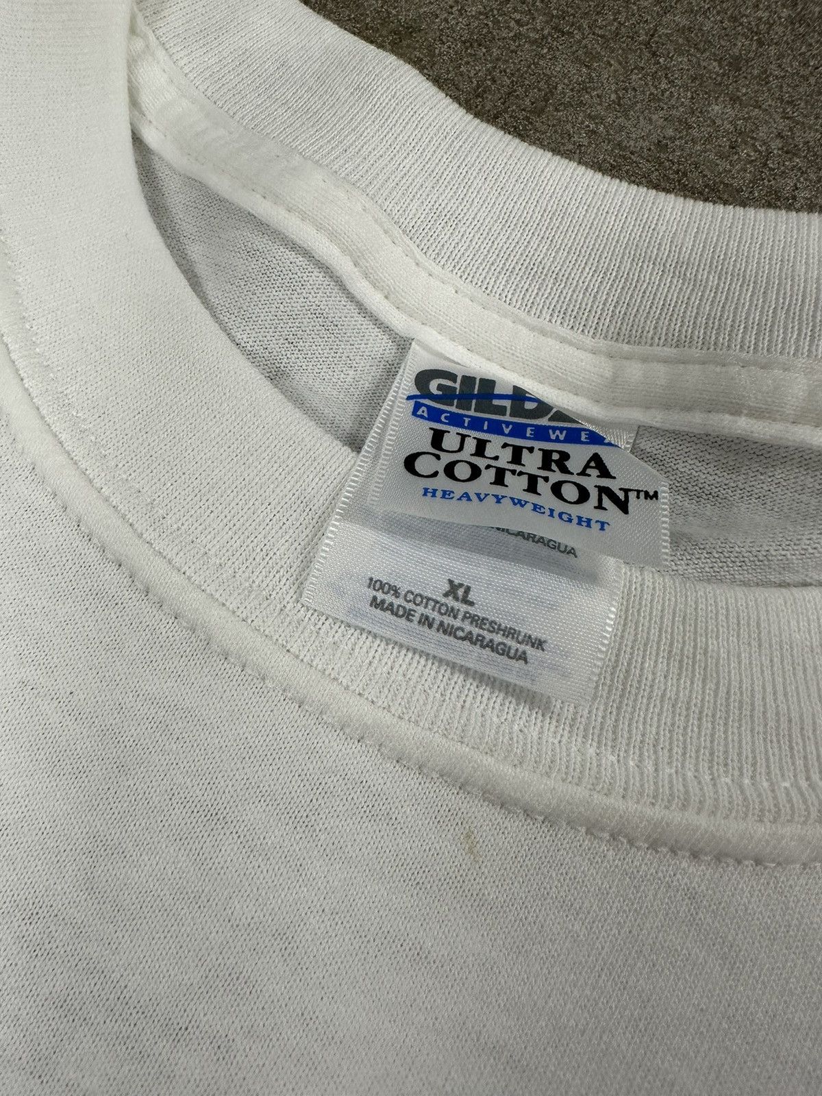 Gildan × Vintage Vintage 90s Mistletoe Belt Company Construction T-Shirt Size US XL / EU 56 / 4 - 10 Thumbnail