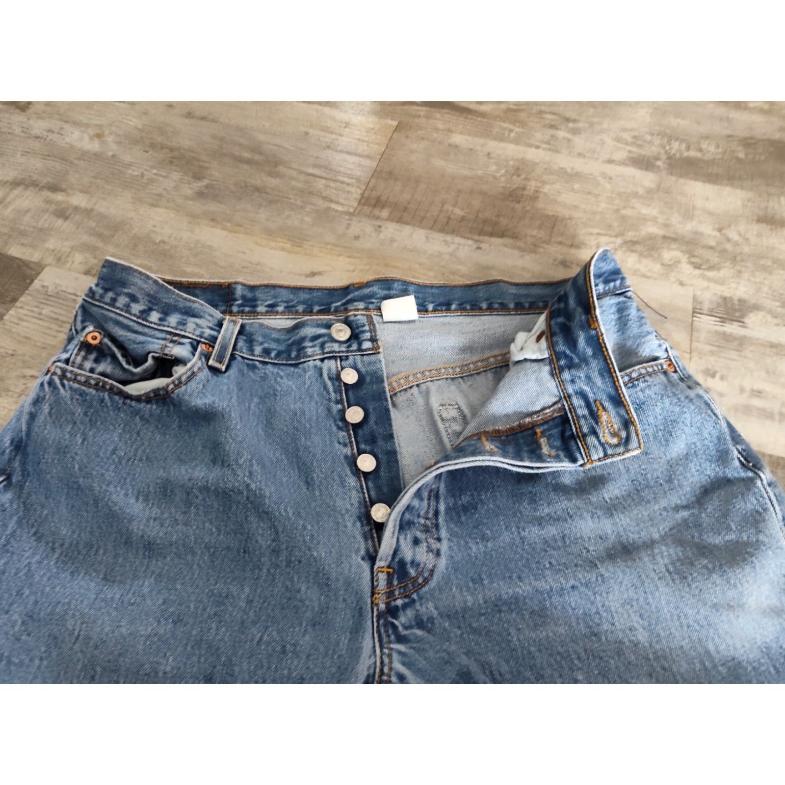 Levi's VINTAGE Levi's 501 Jeans Mens 36x34 Denim Classic Straight Mid-Rise 90s Biker Blue Button Fly Made in Mexico Size US 36 / EU 52 - 6 Thumbnail