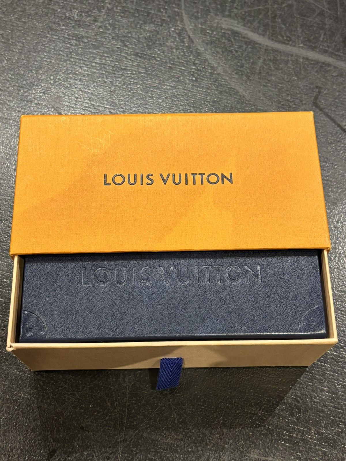 Louis Vuitton Louis Vuitton Cyclone Sunglasses Size ONE SIZE - 7 Thumbnail