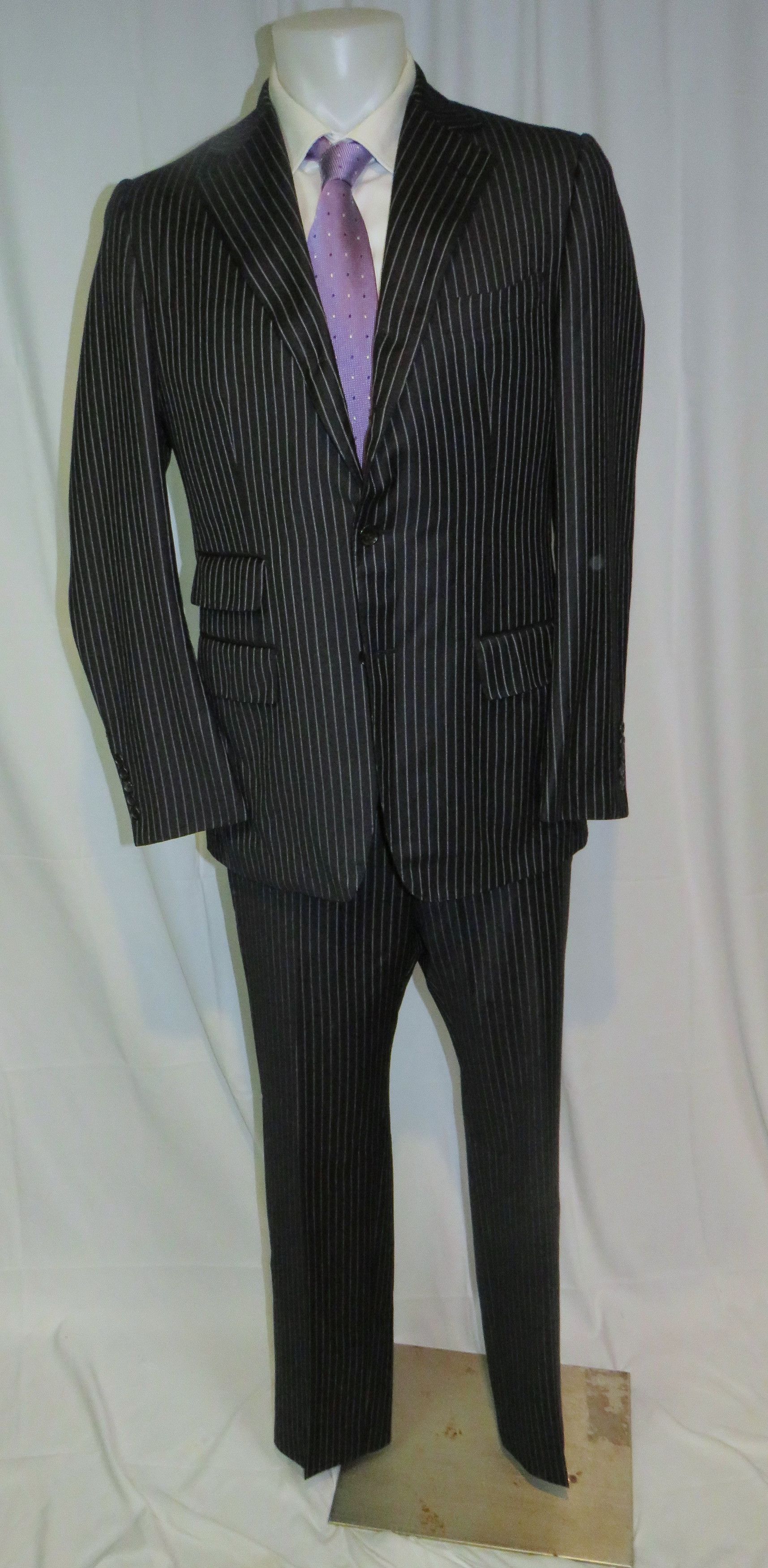 Tom Ford Base B Cashmere Blend Black Striped Three Roll Two Suit 42R Size 42R - 1 Thumbnail