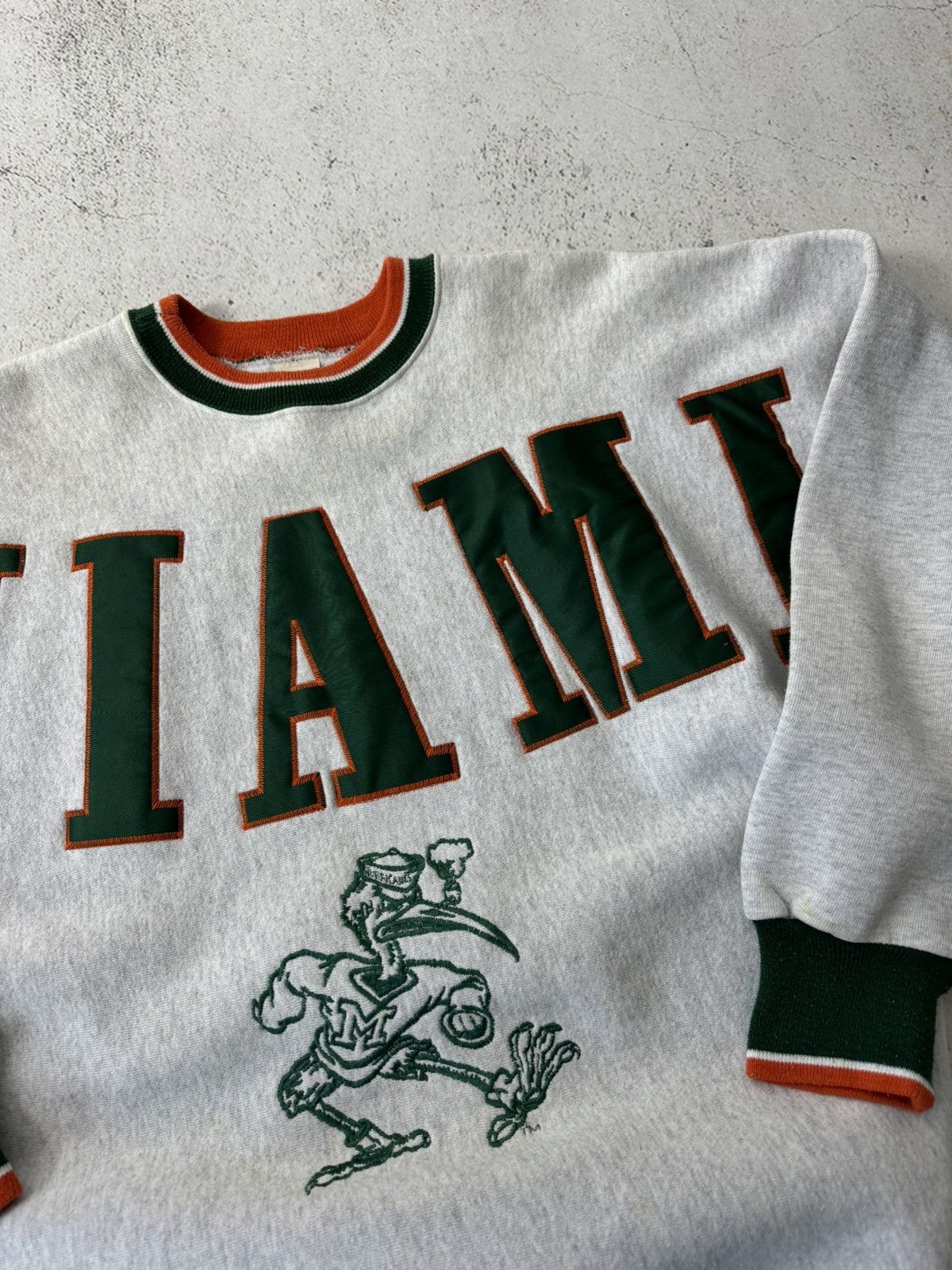 Vintage Legends USA Vintage Miami Hurricanes Sweatshirt Size US M / EU 48-50 / 2 - 4 Thumbnail