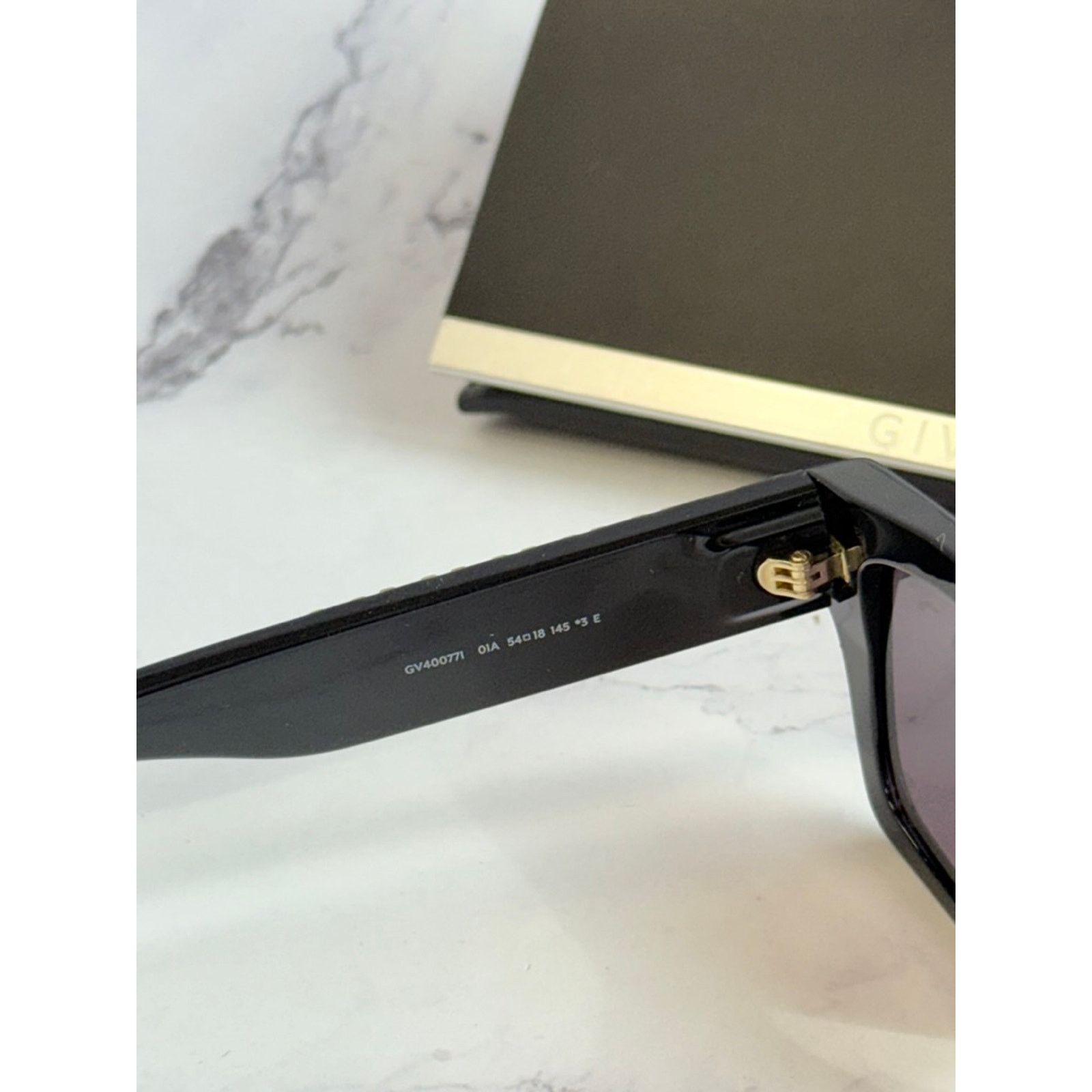 Givenchy NEW Givenchy GV40077I Cat Eye Black Crystal Sunglasses $700 Size ONE SIZE - 7 Thumbnail