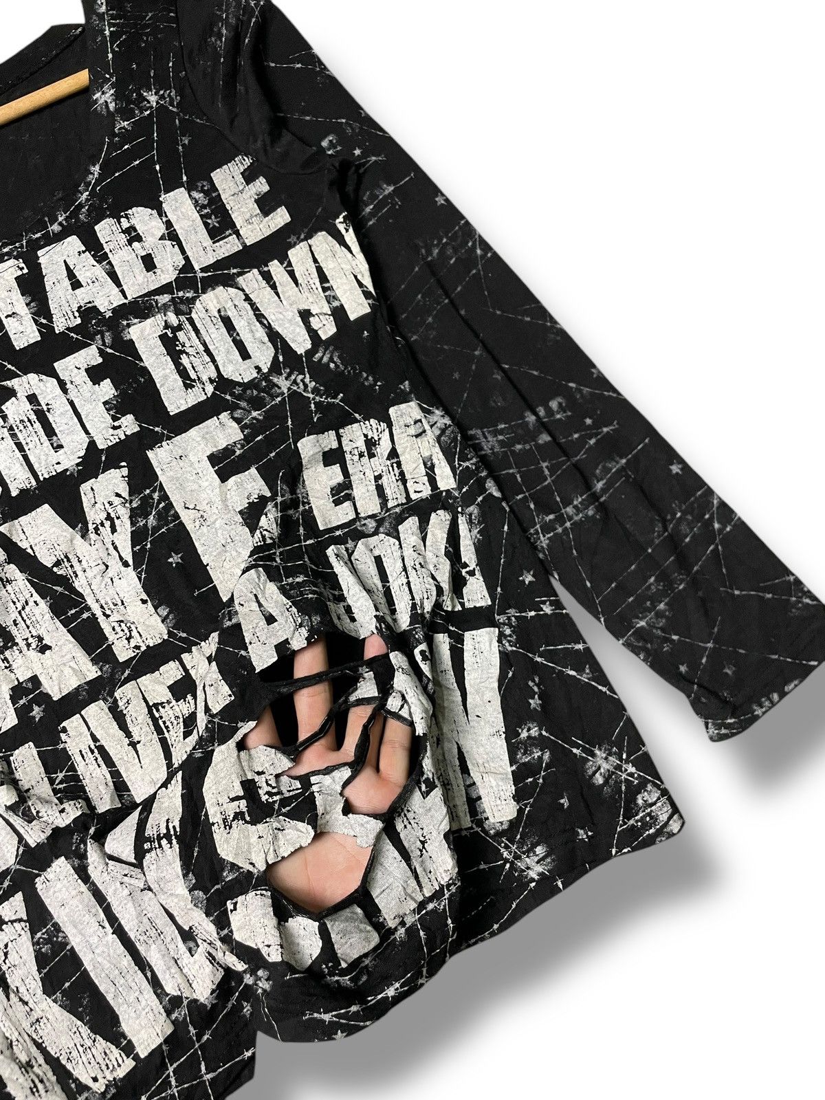 Japanese Brand SWELISH Punk Grunge Distressed Cut Tshirt (74) Size M / US 6-8 / IT 42-44 - 6 Thumbnail